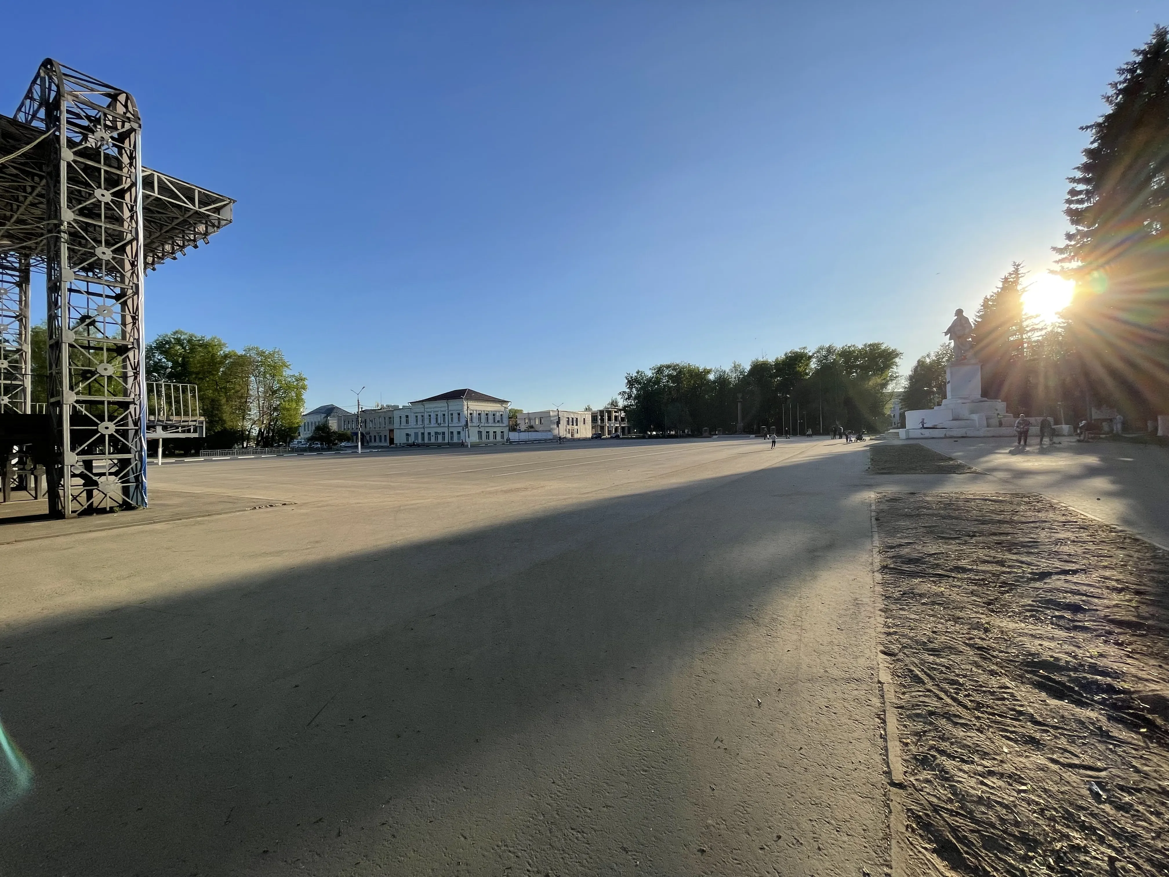 Городская площадь с Лениным, фото 1