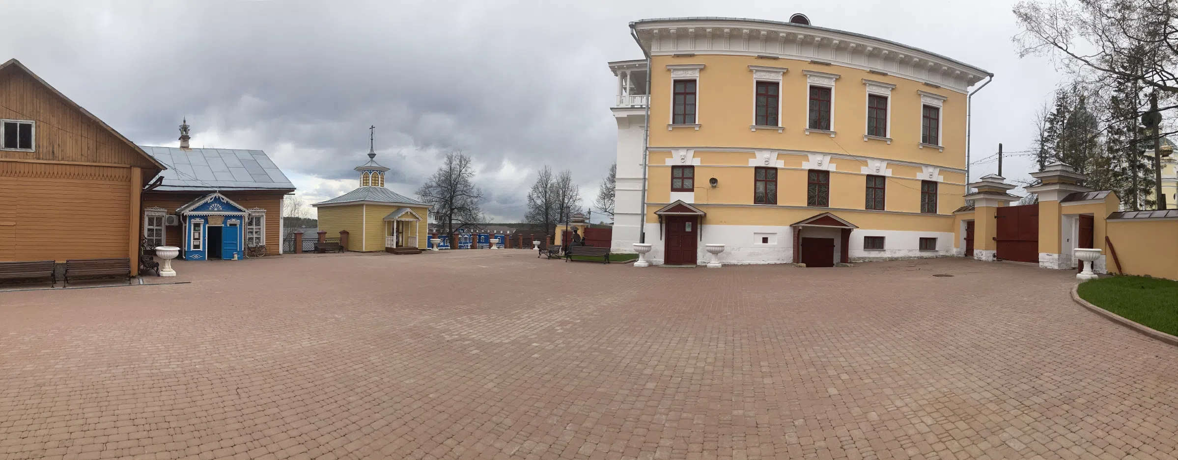 Храм на центральной площади, фото 12