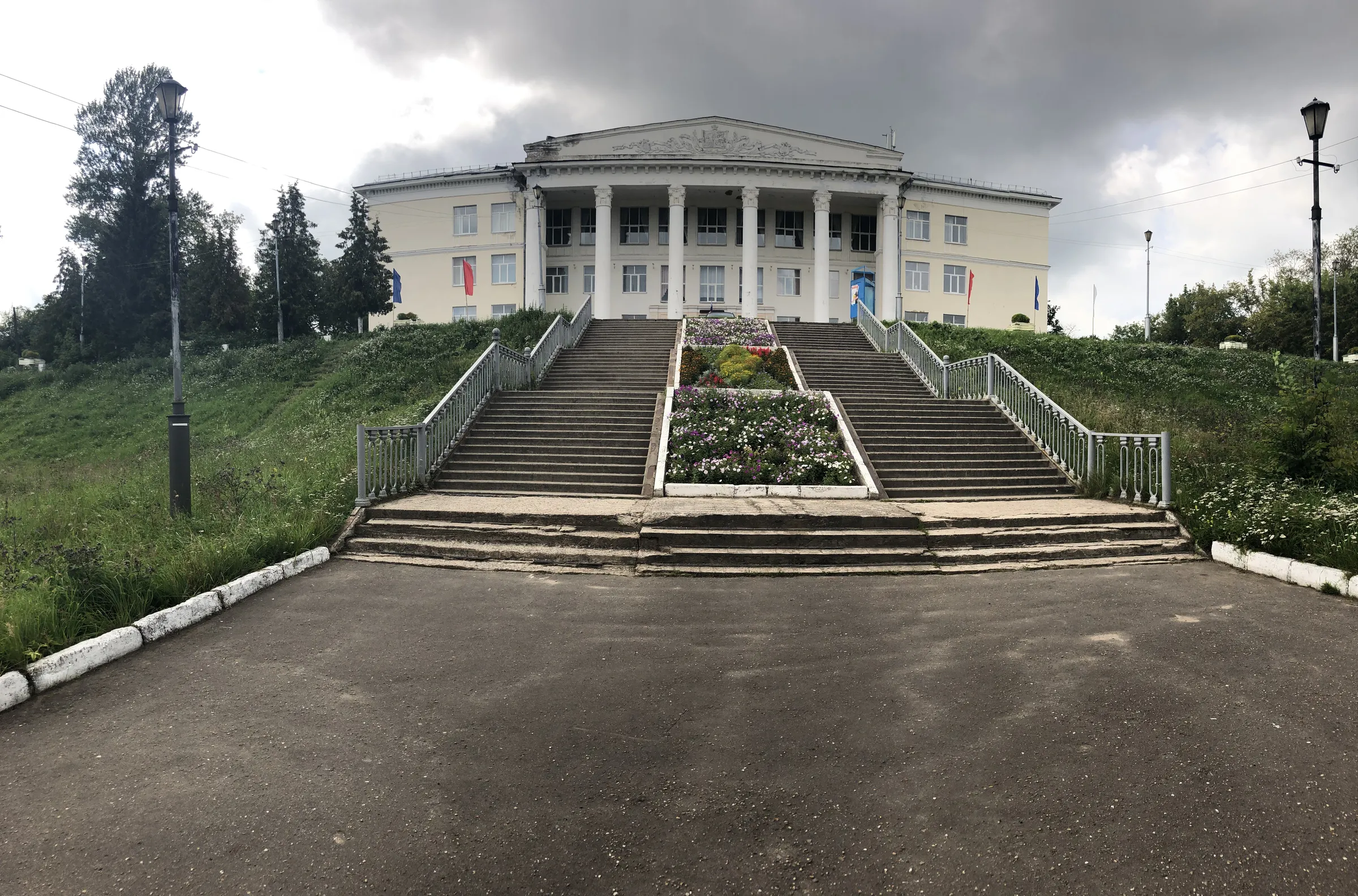 Парадный ампир с лестницей, фото 1
