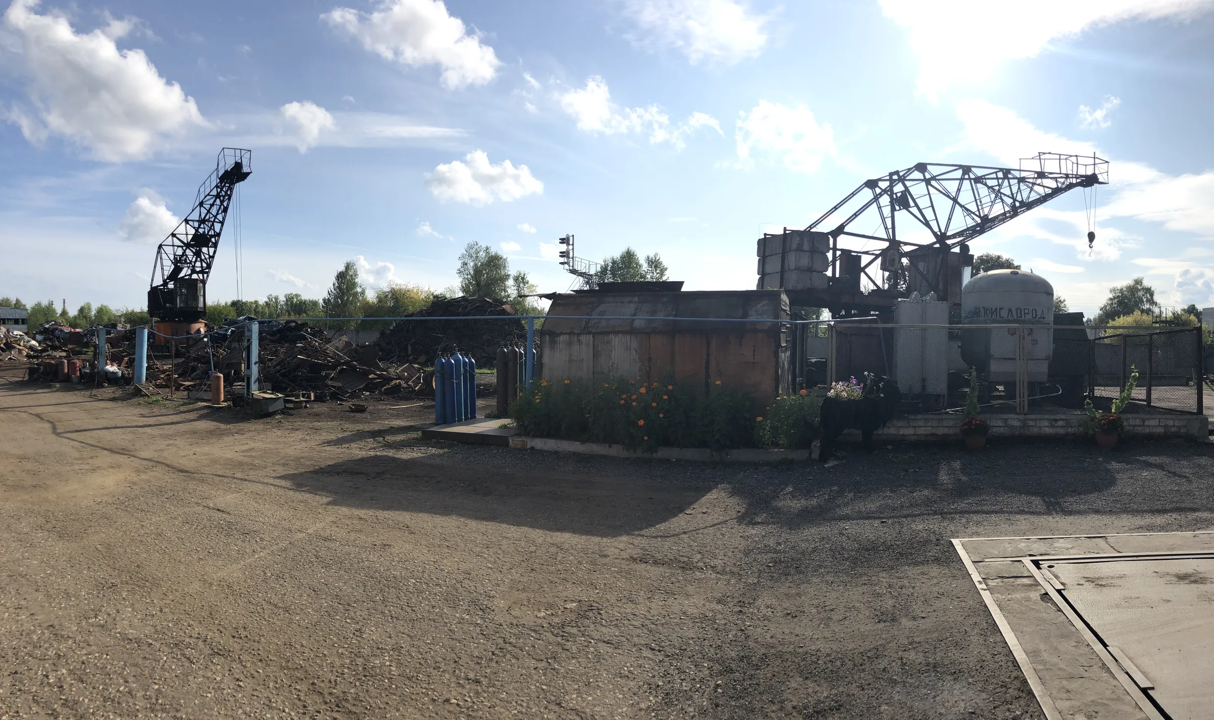 Складской двор с краном, фото 2