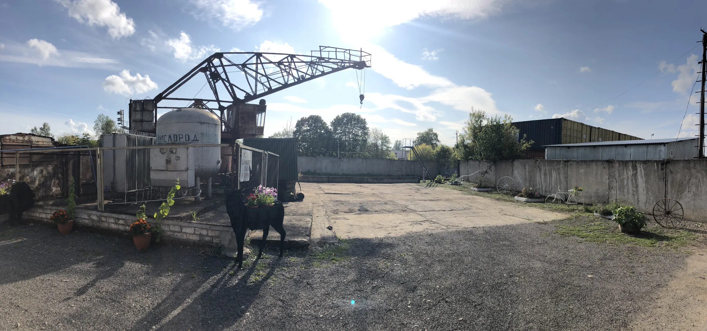 Складской двор с краном, фото 4