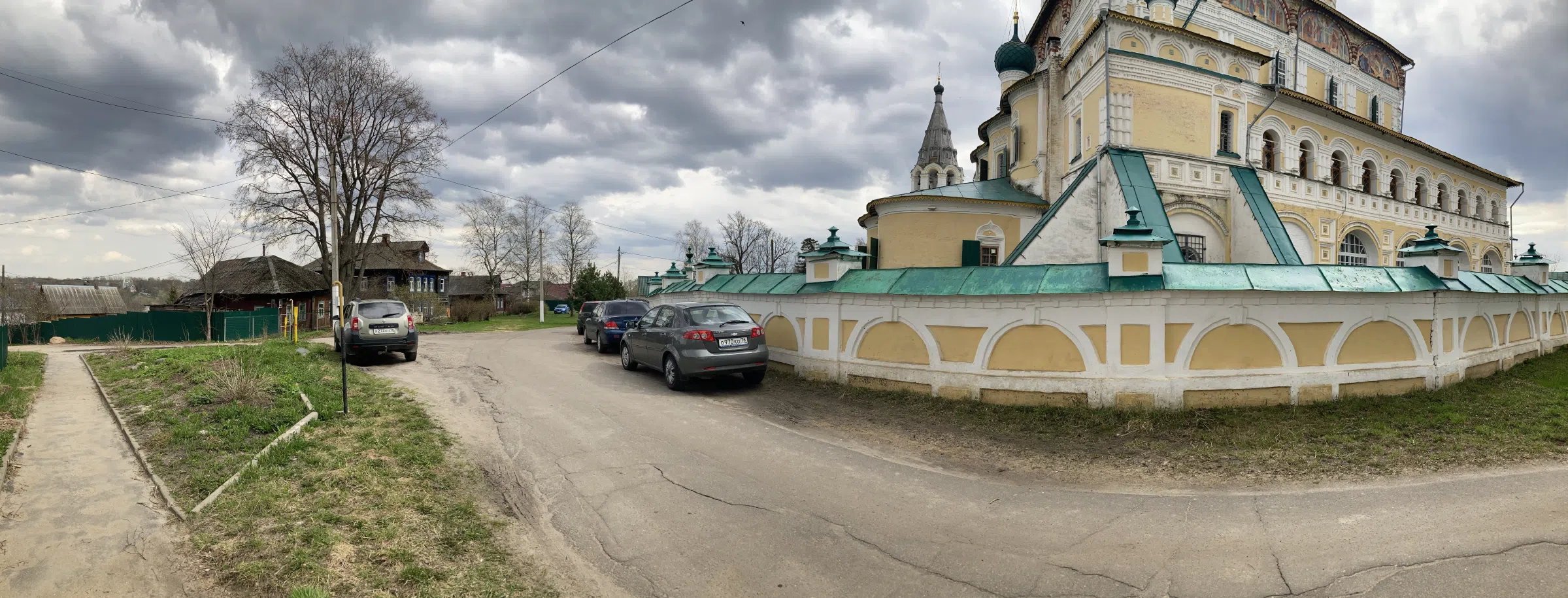 Церковь у реки, фото 2