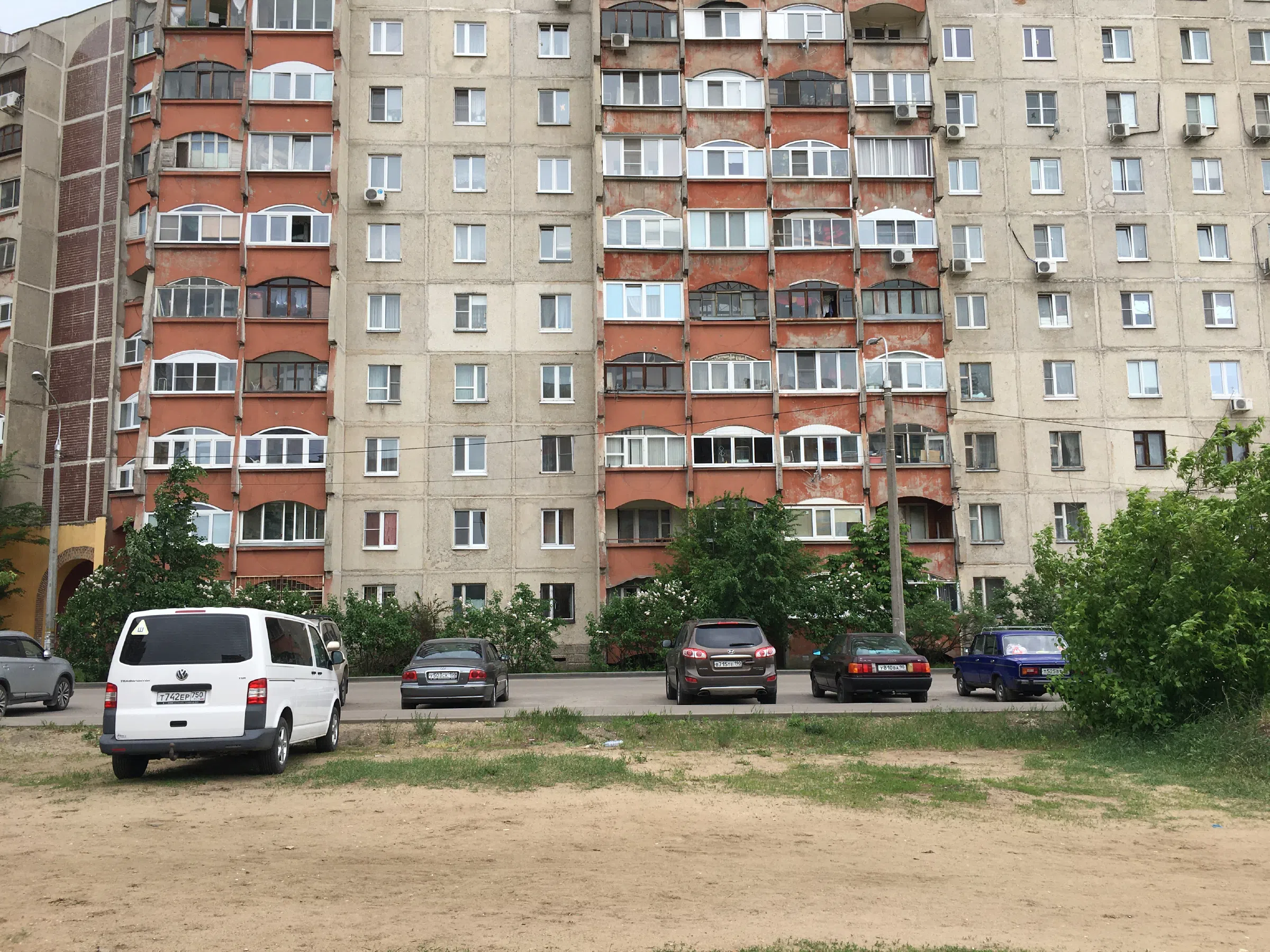 Хрущёвка со двором, фото 3