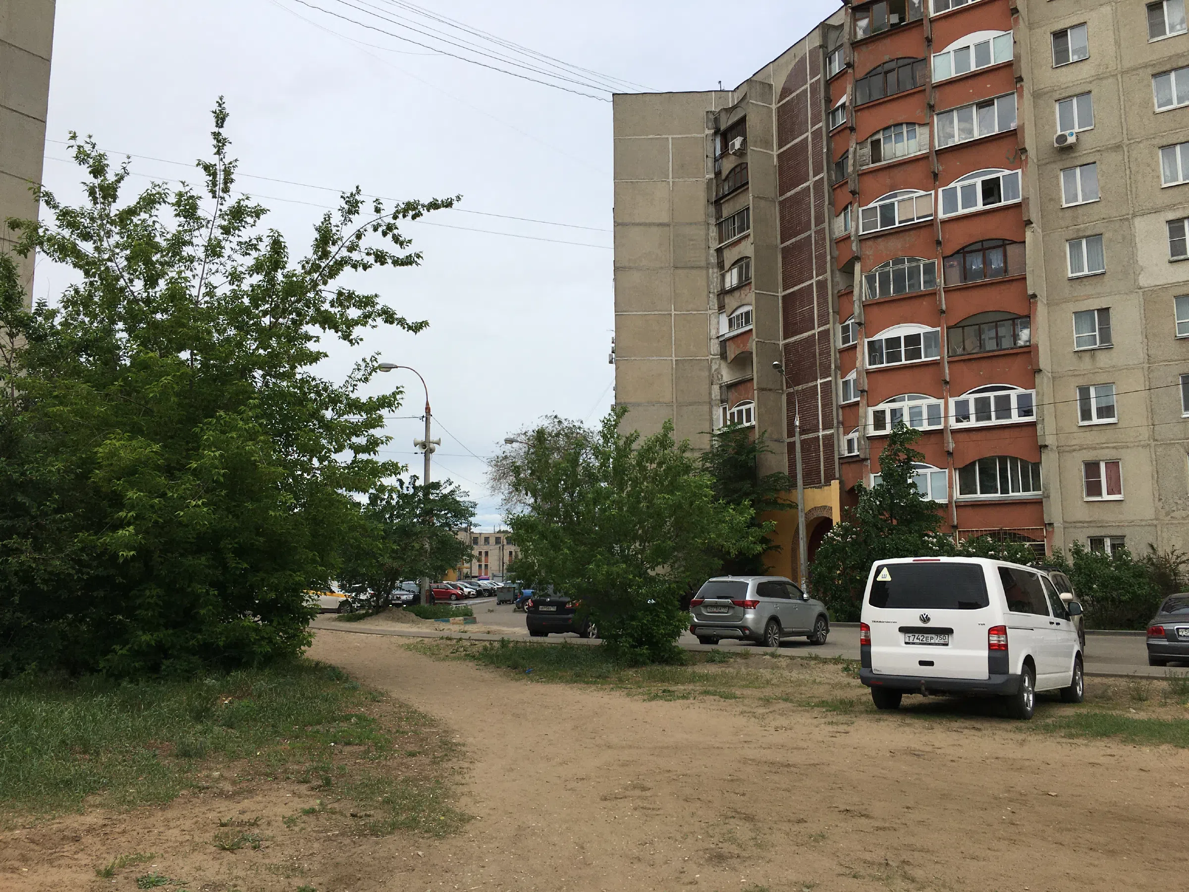Хрущёвка со двором, фото 2