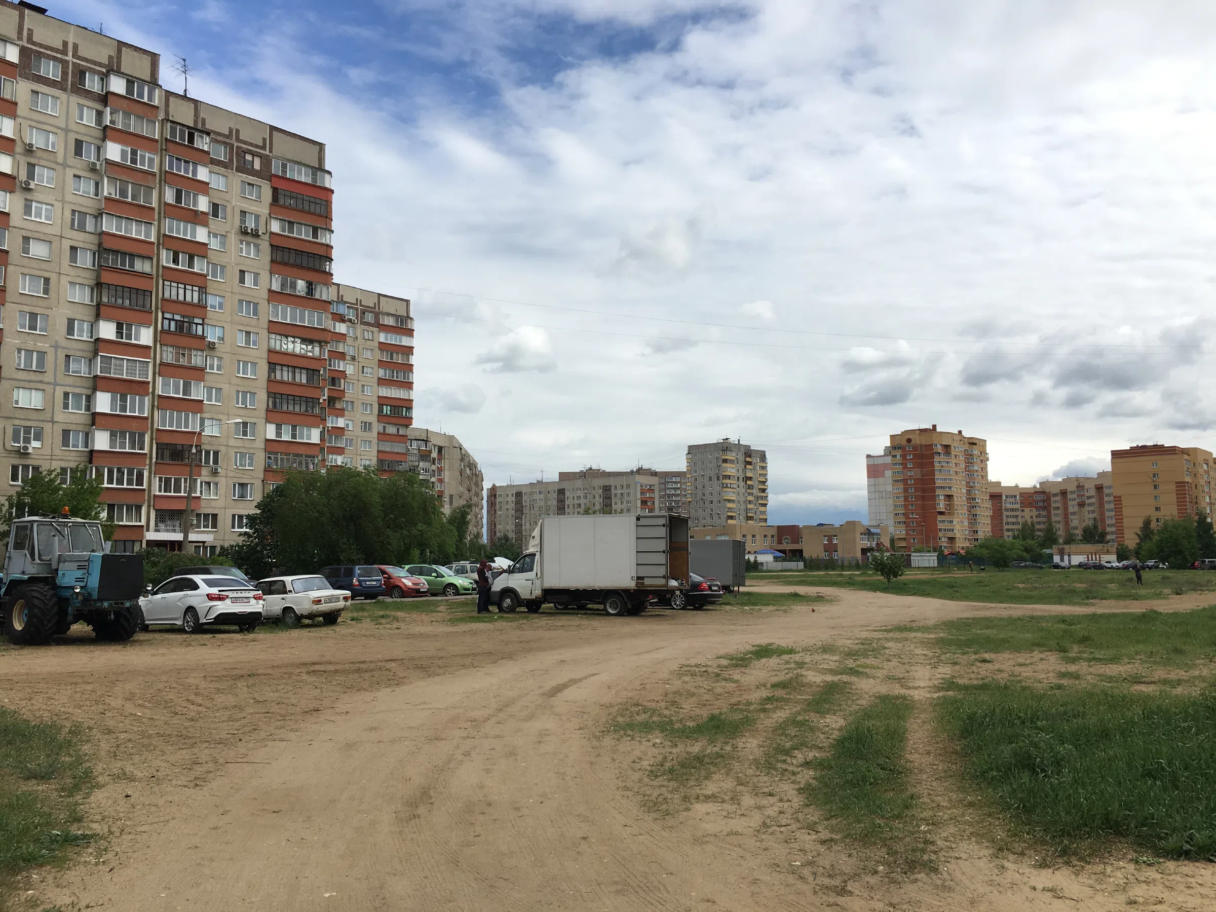 Хрущёвка со двором, фото 4