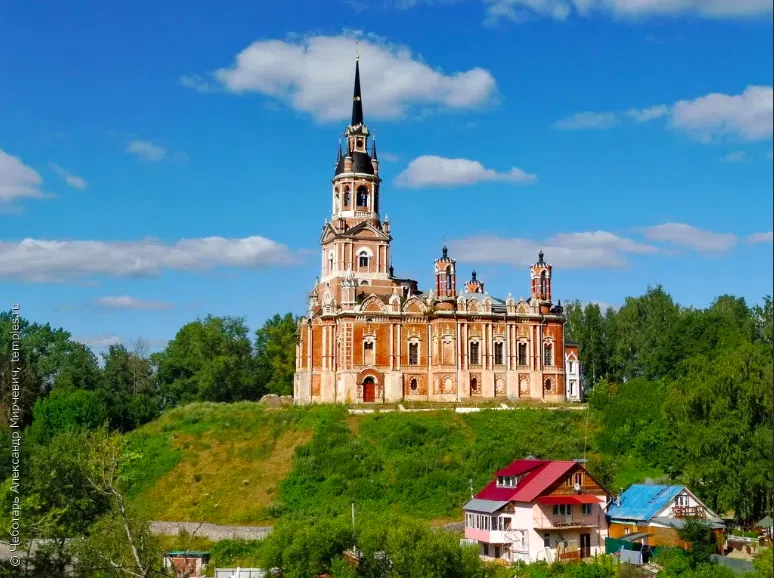 Церковь на высоком холме, фото 3