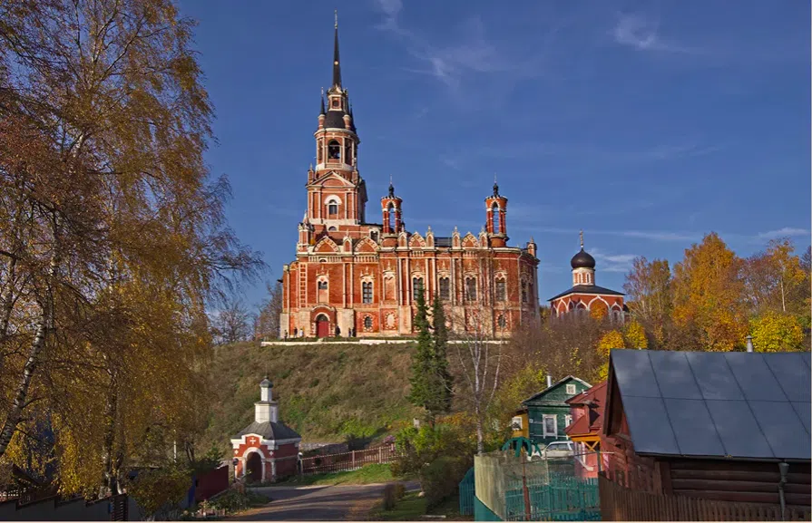 Церковь на высоком холме, фото 1