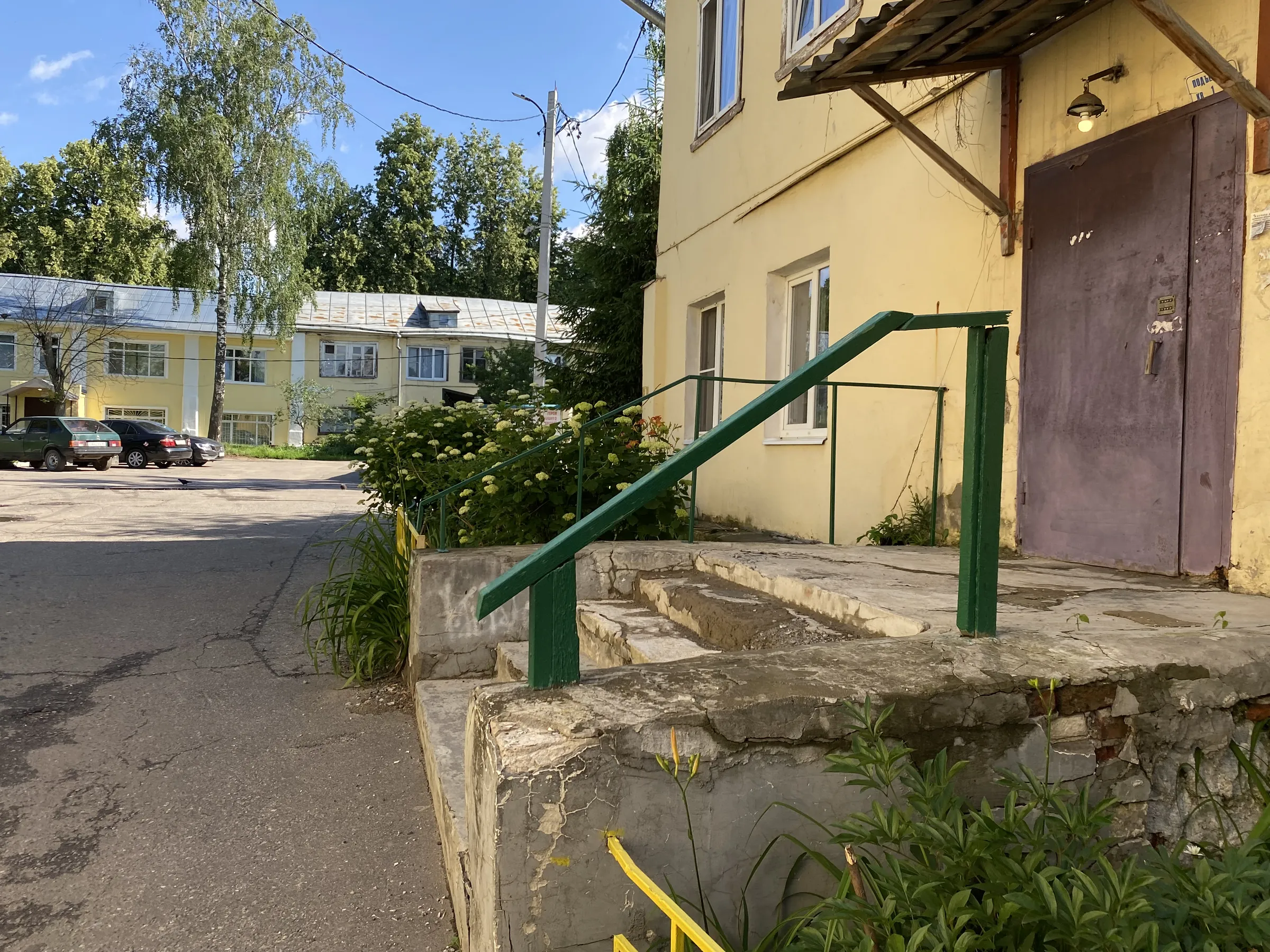 Старый двор с колокольней, фото 16