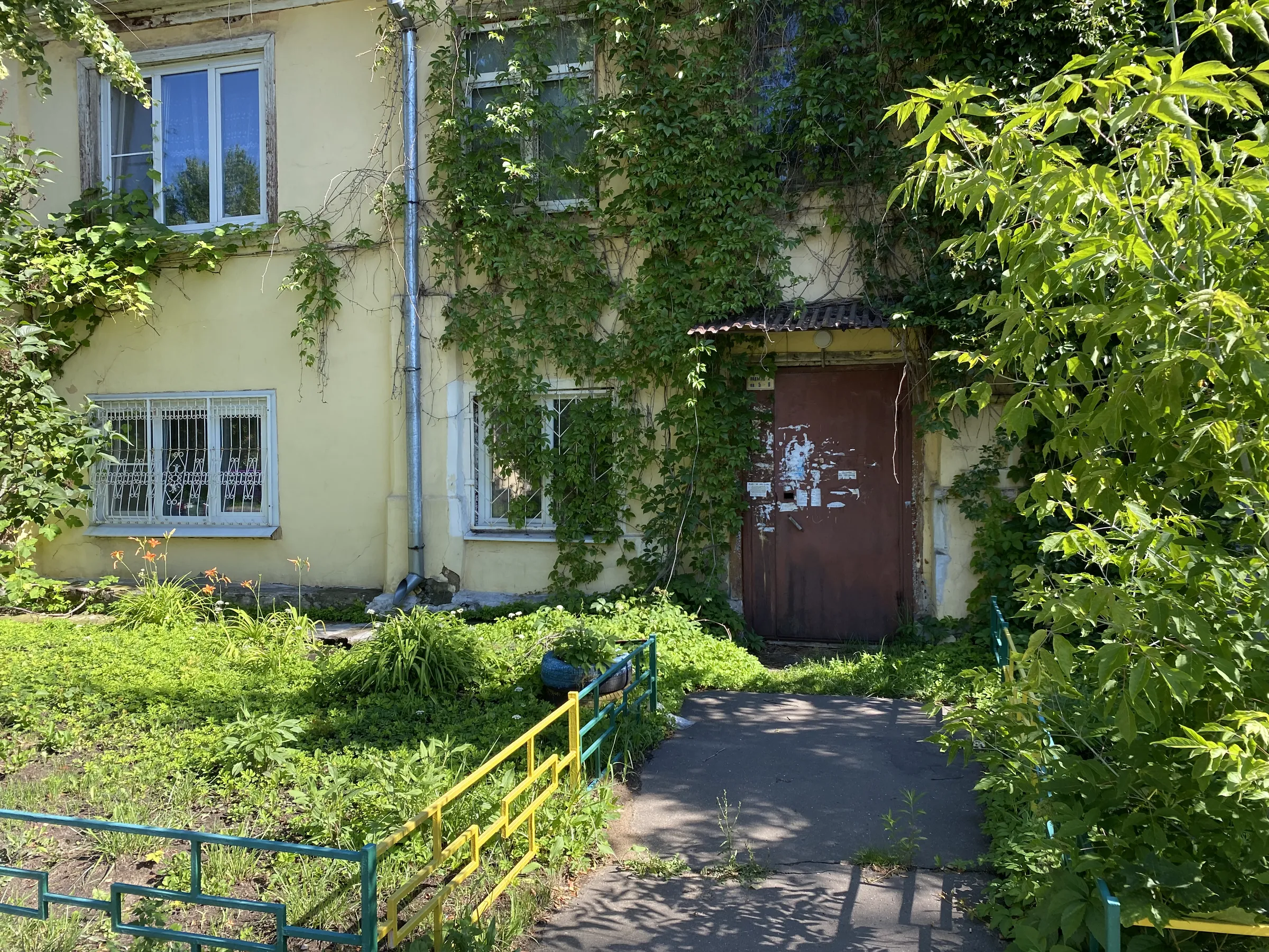 Старый двор с колокольней, фото 8