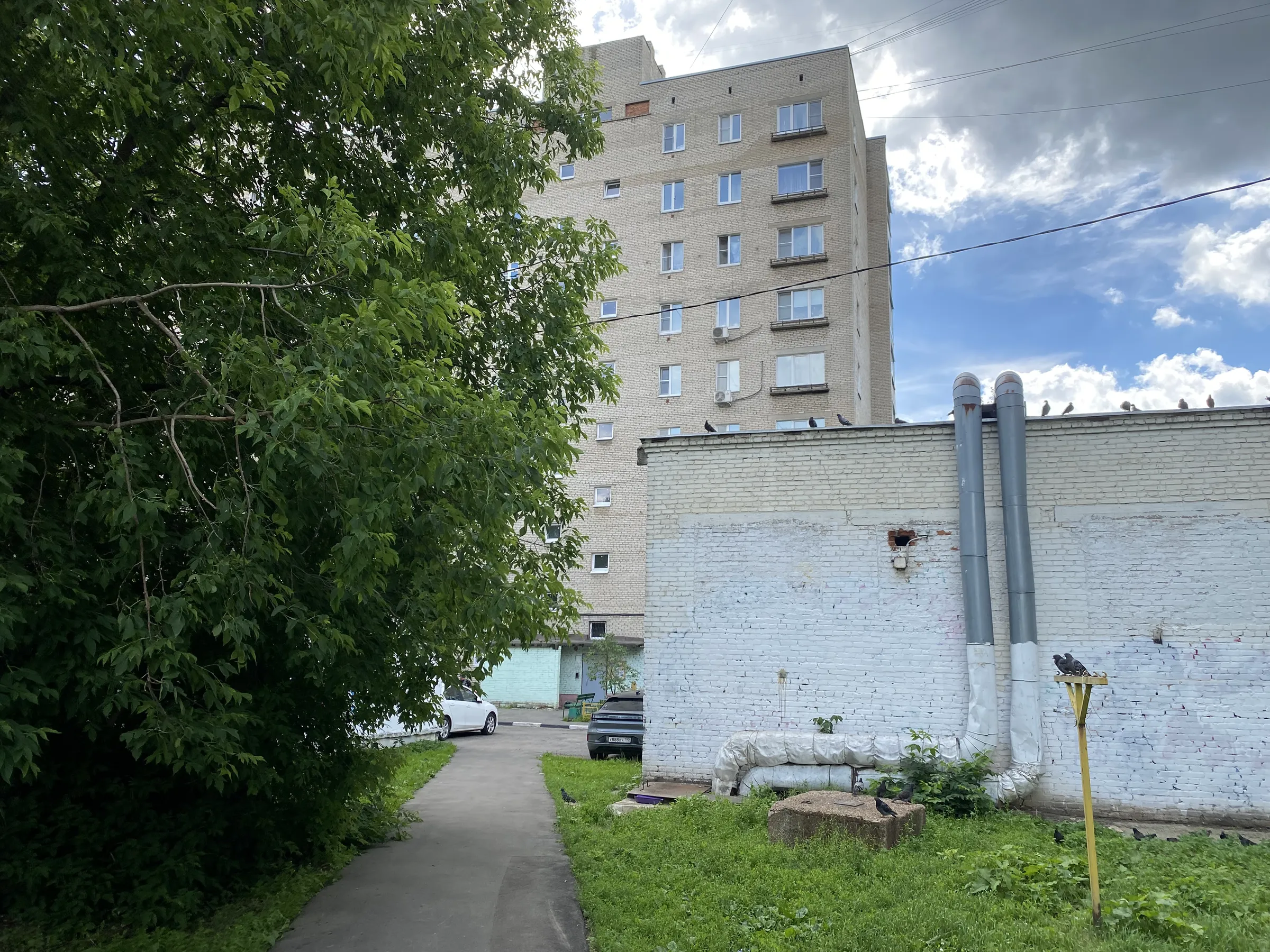 Двор с трубопроводом, фото 7