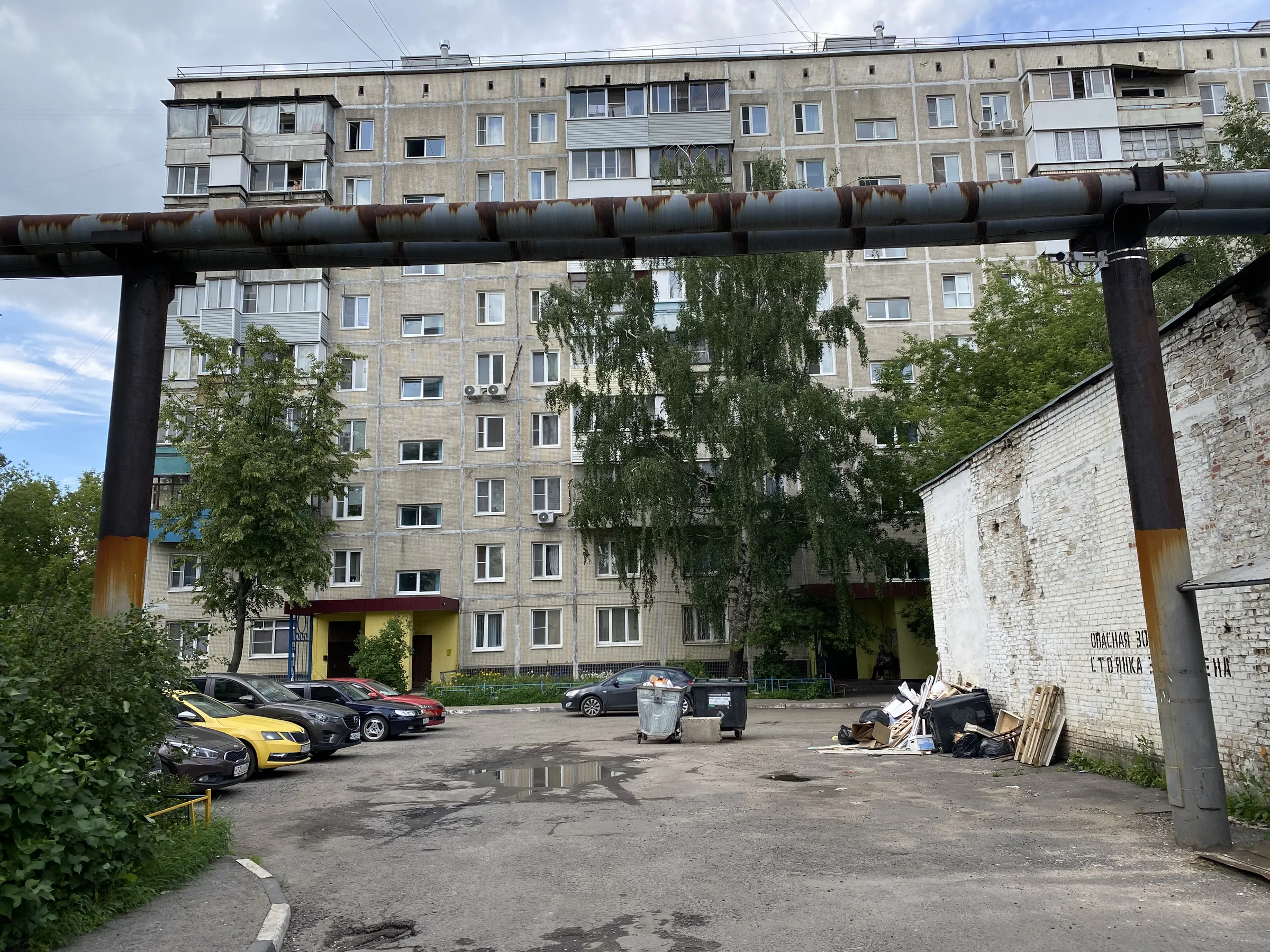 Двор с трубопроводом, фото 4