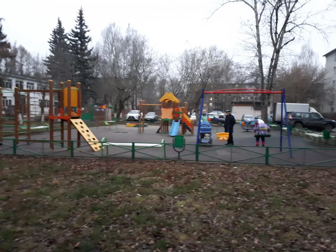 Детская площадка в парке, фото 4