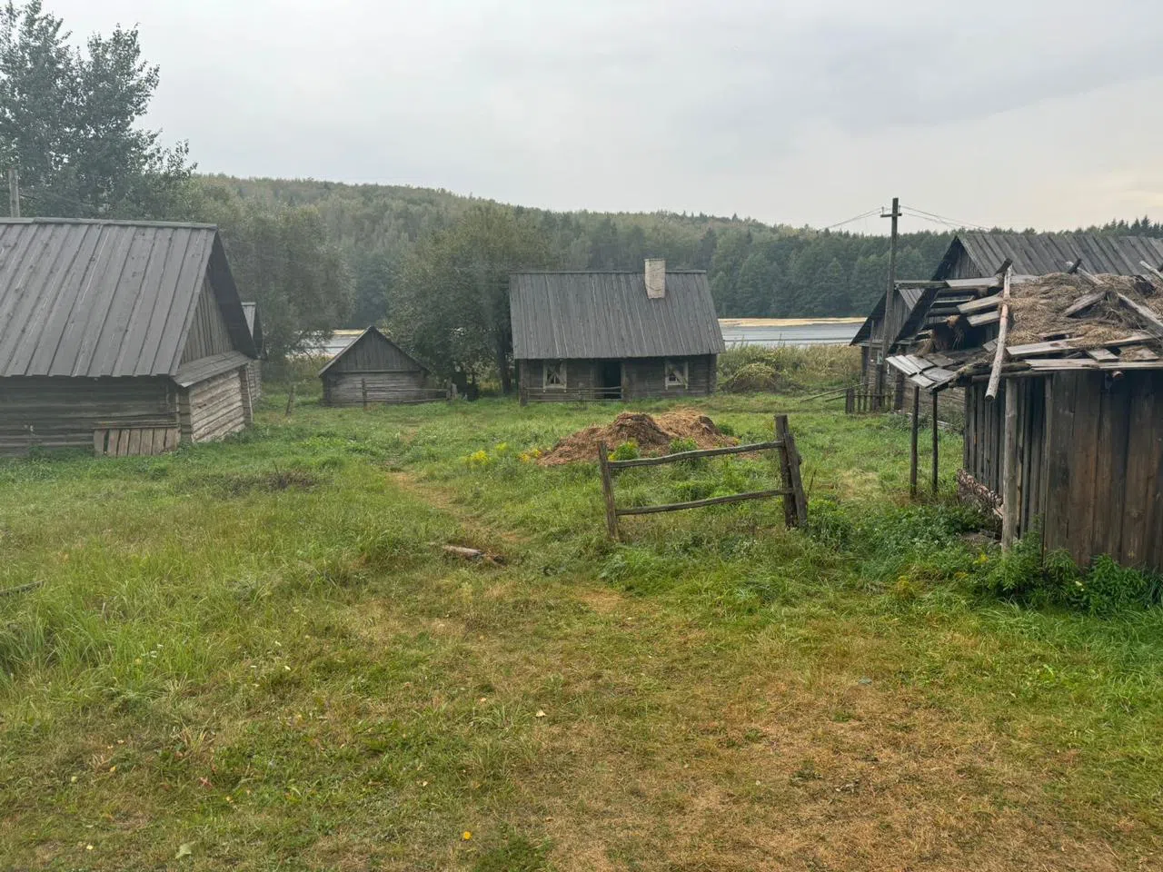 Лесная деревня на озере, фото 24