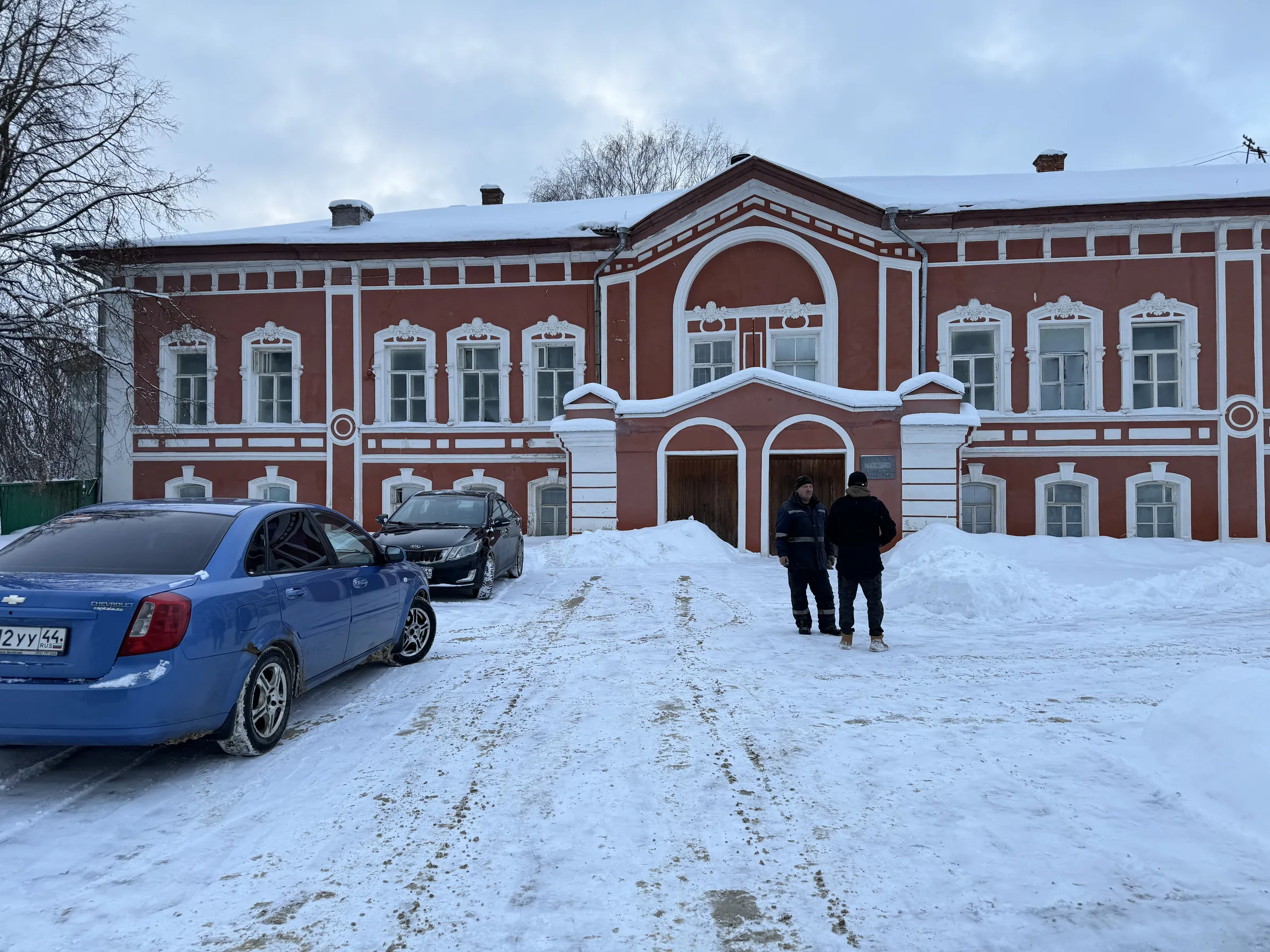 Заводское управление с парадным входом, фото 3