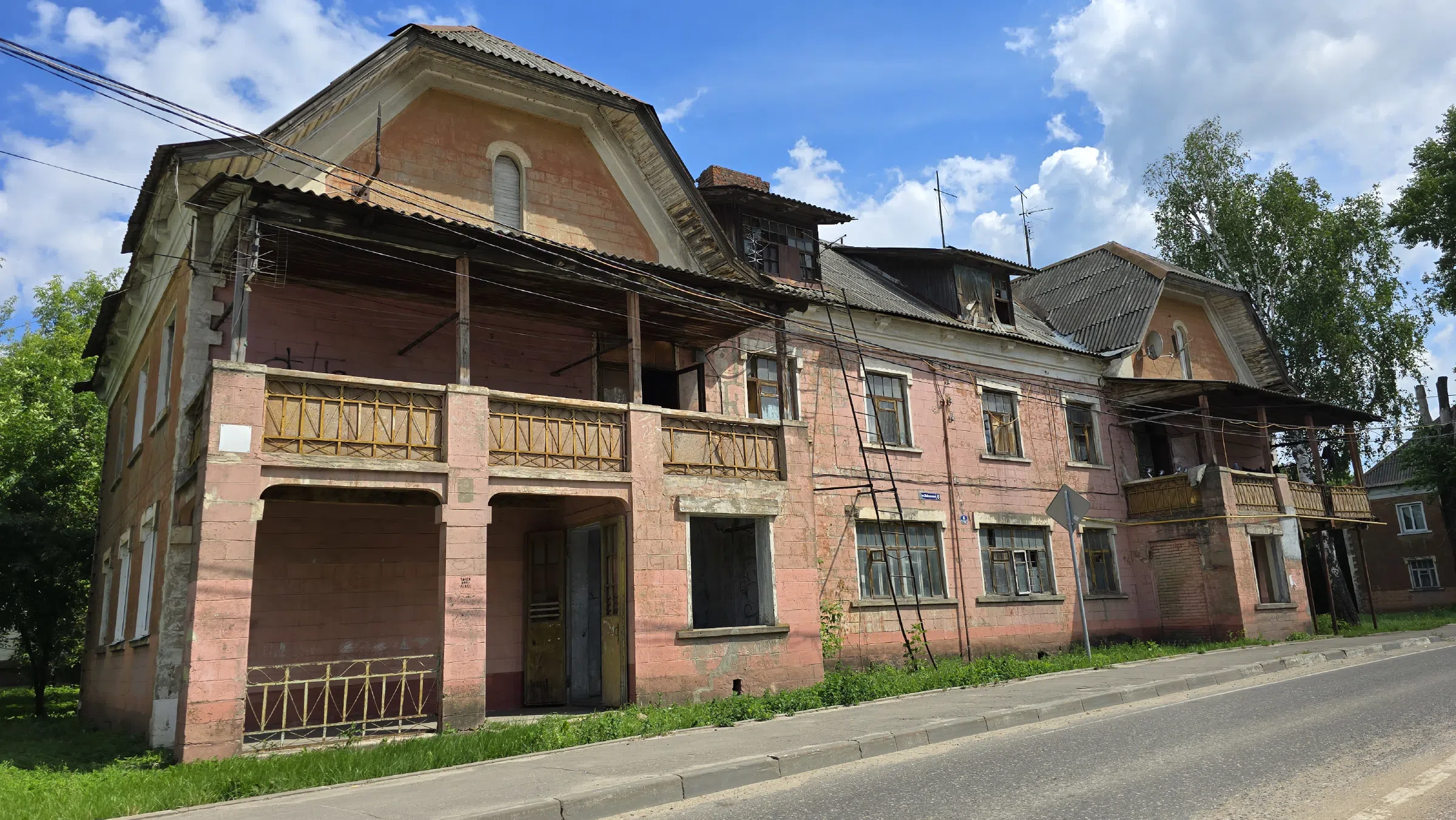 Кирпичная сталинка с двором, фото 18