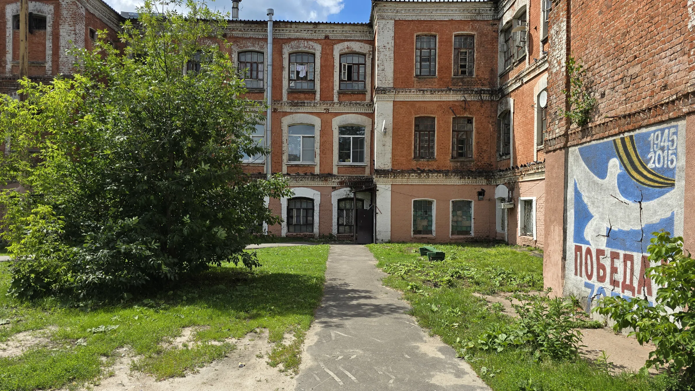 Кирпичная сталинка с двором, фото 4
