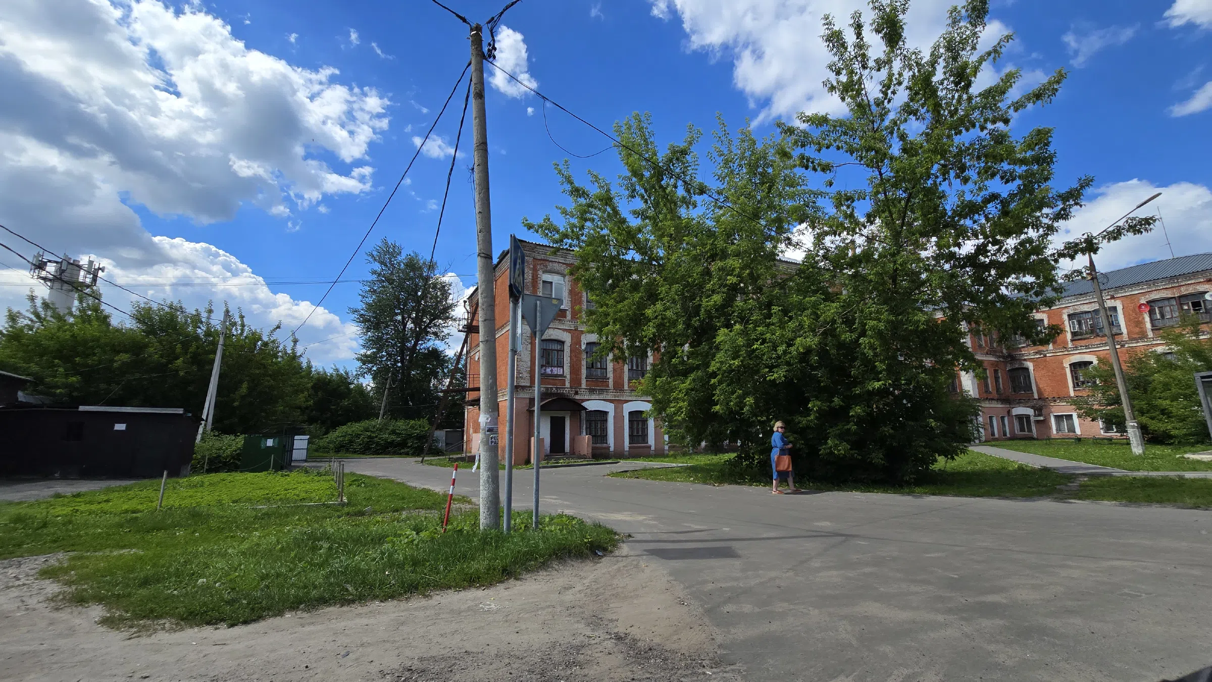 Кирпичная сталинка с двором, фото 12