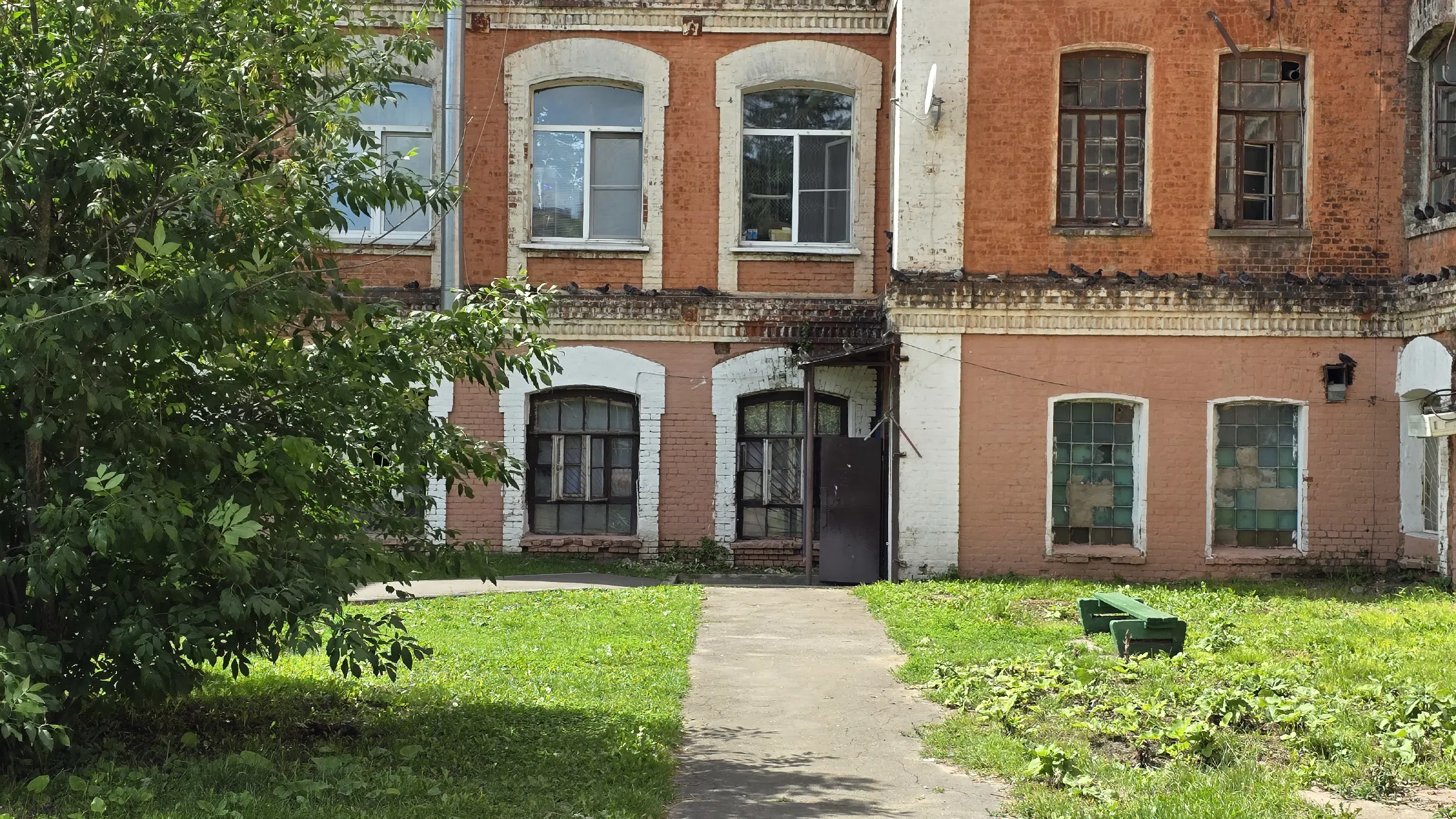 Кирпичная сталинка с двором, фото 5