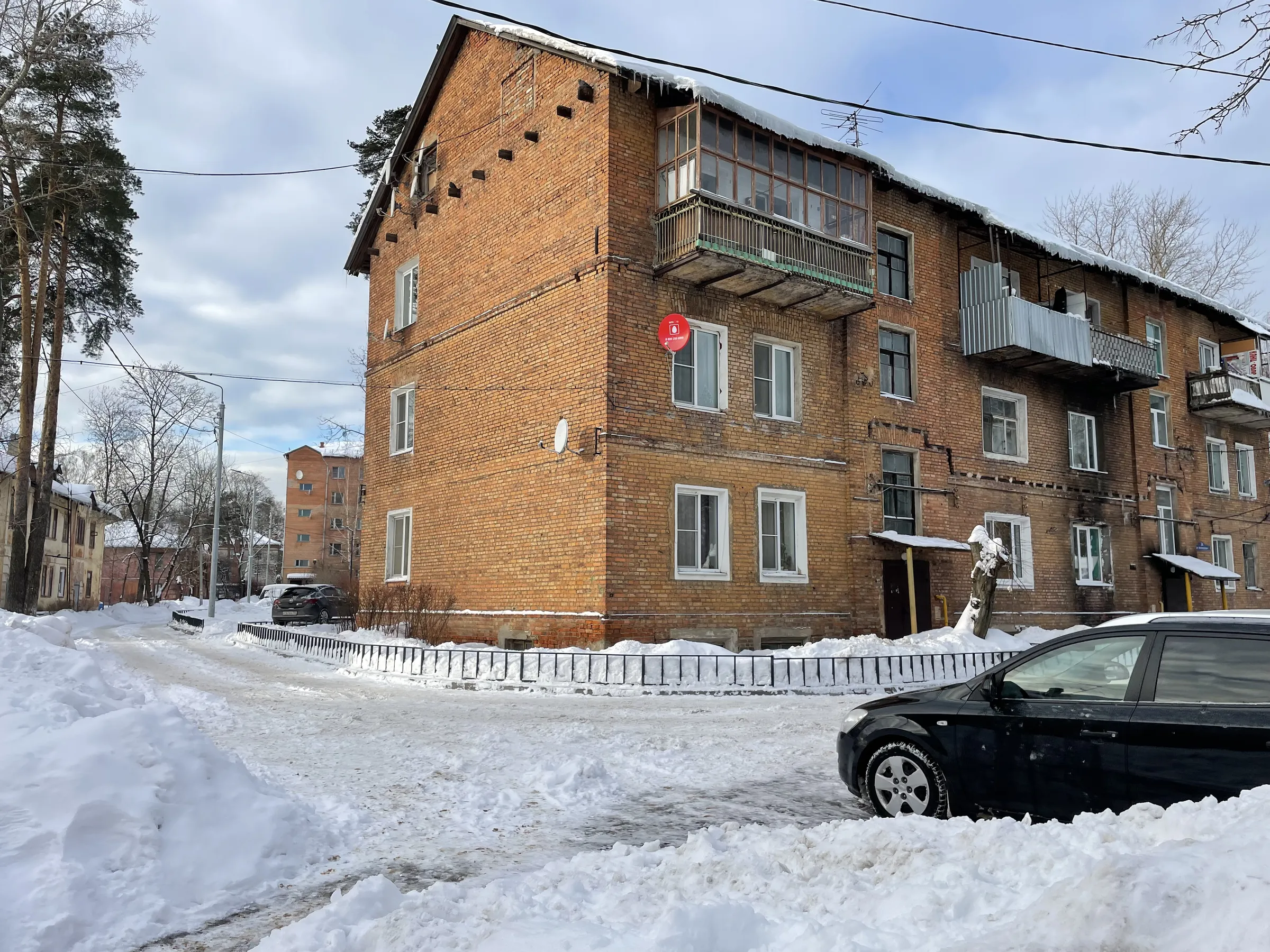 Жёлтая сталинка деревня, фото 4