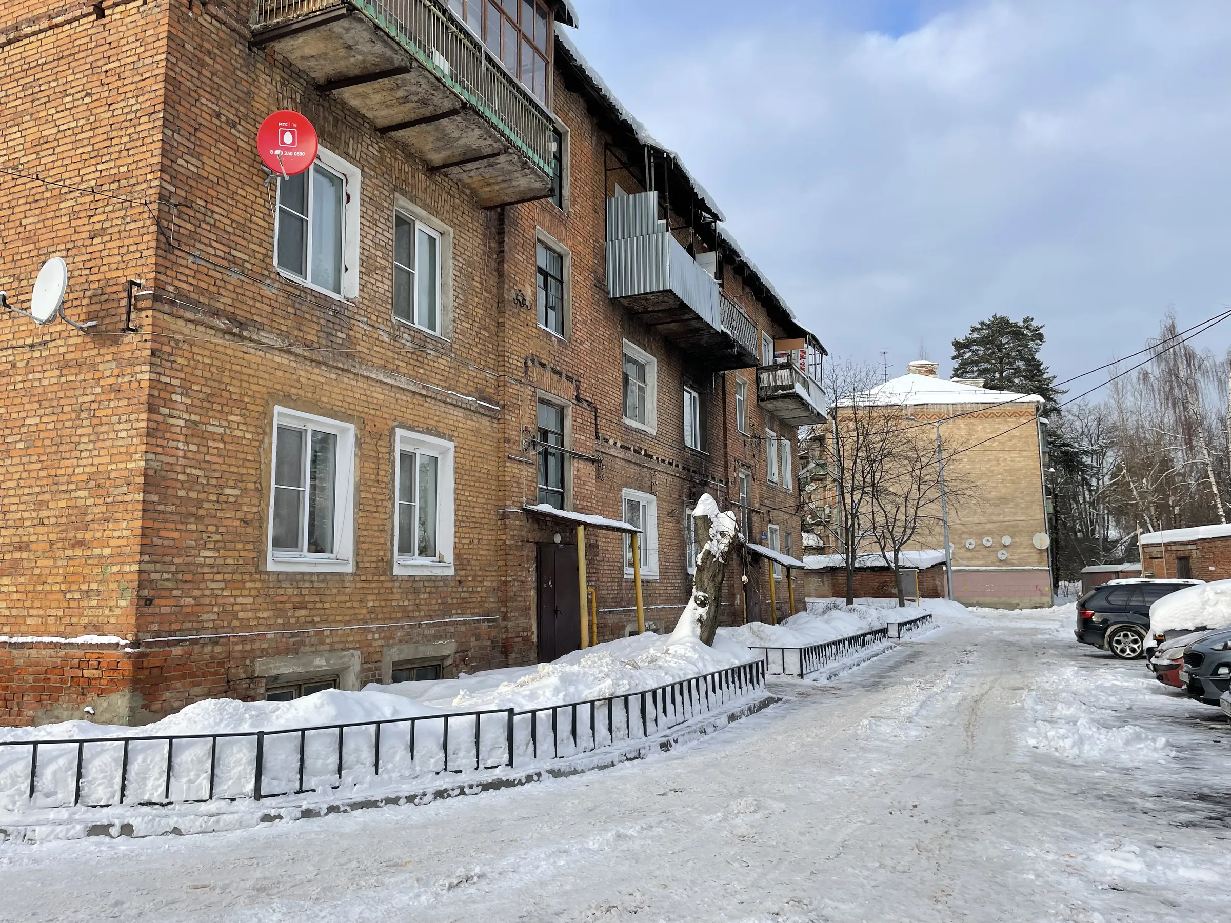 Жёлтая сталинка деревня, фото 5