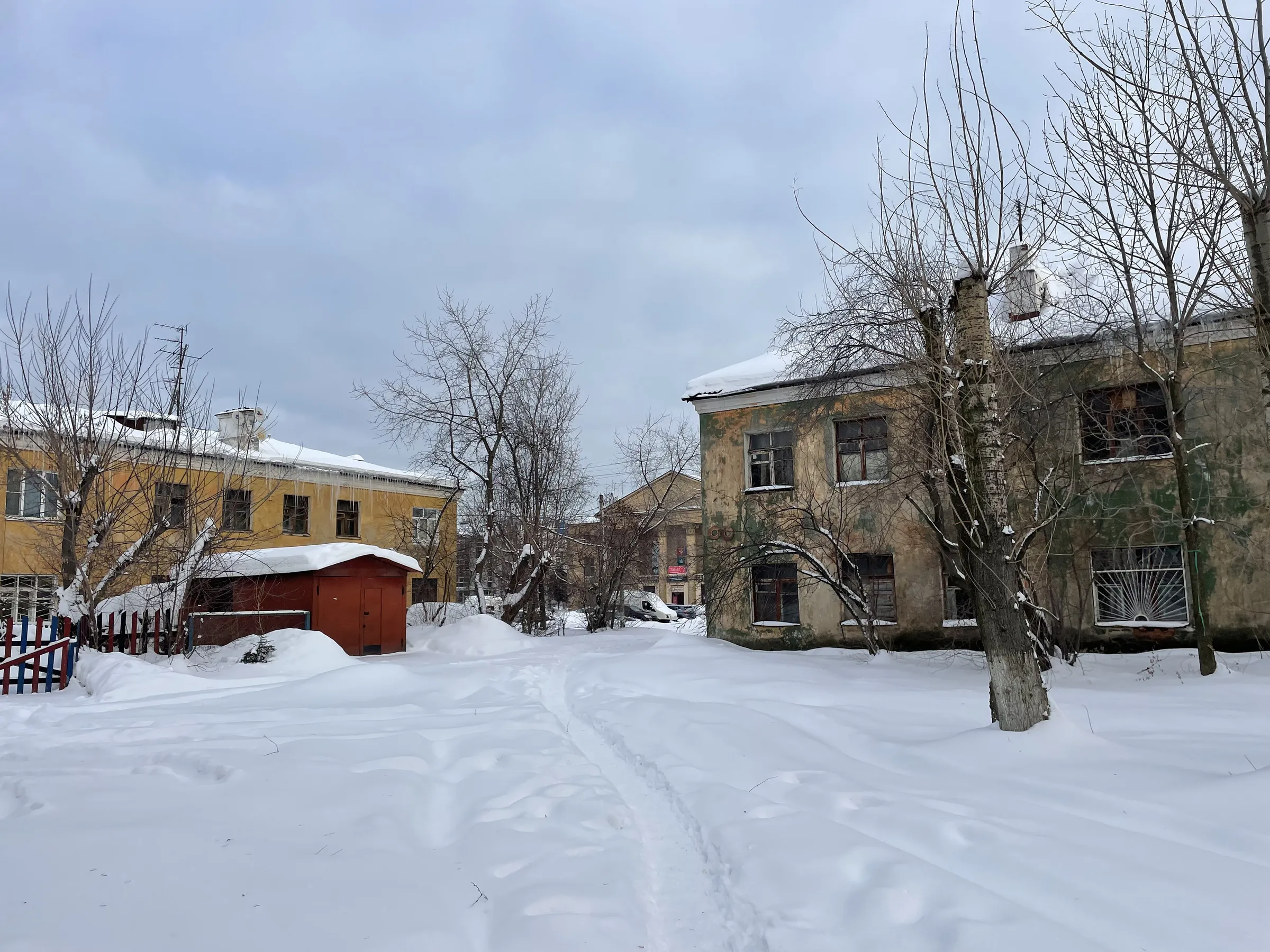 Жёлтая сталинка деревня, фото 21