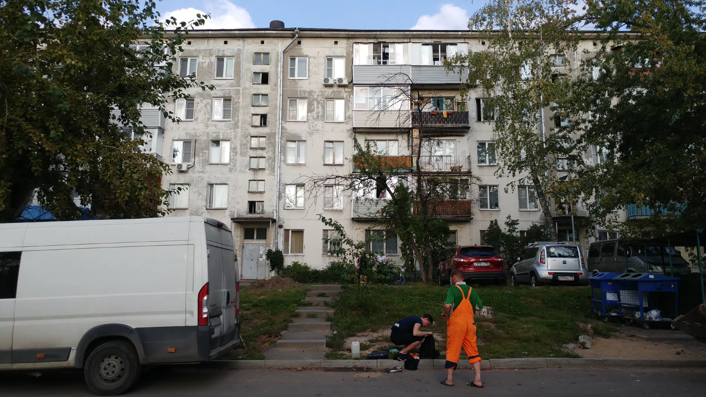Район с гаражами и железной дорогой, фото 19