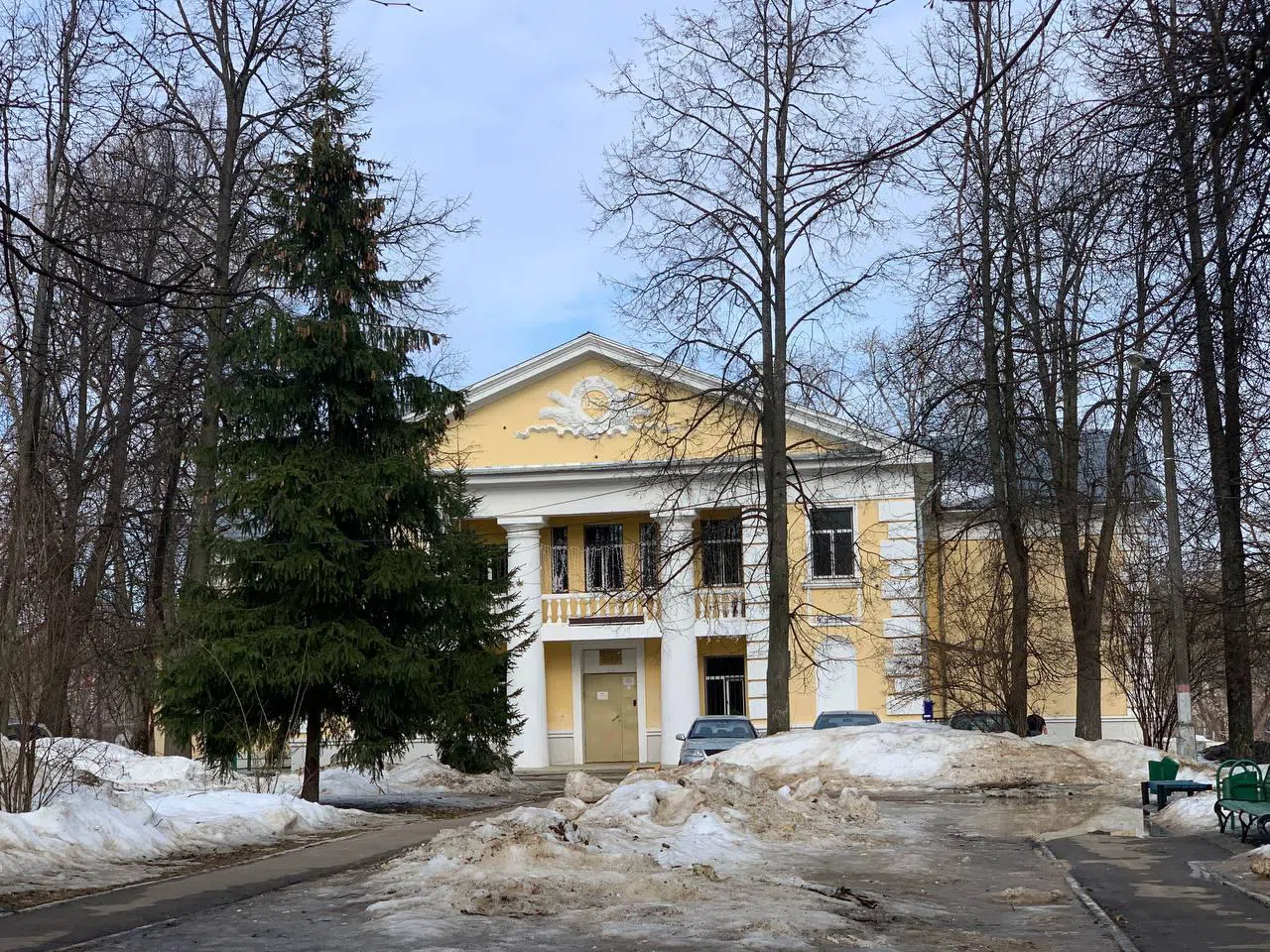 Сталинка с палисадником, фото 11
