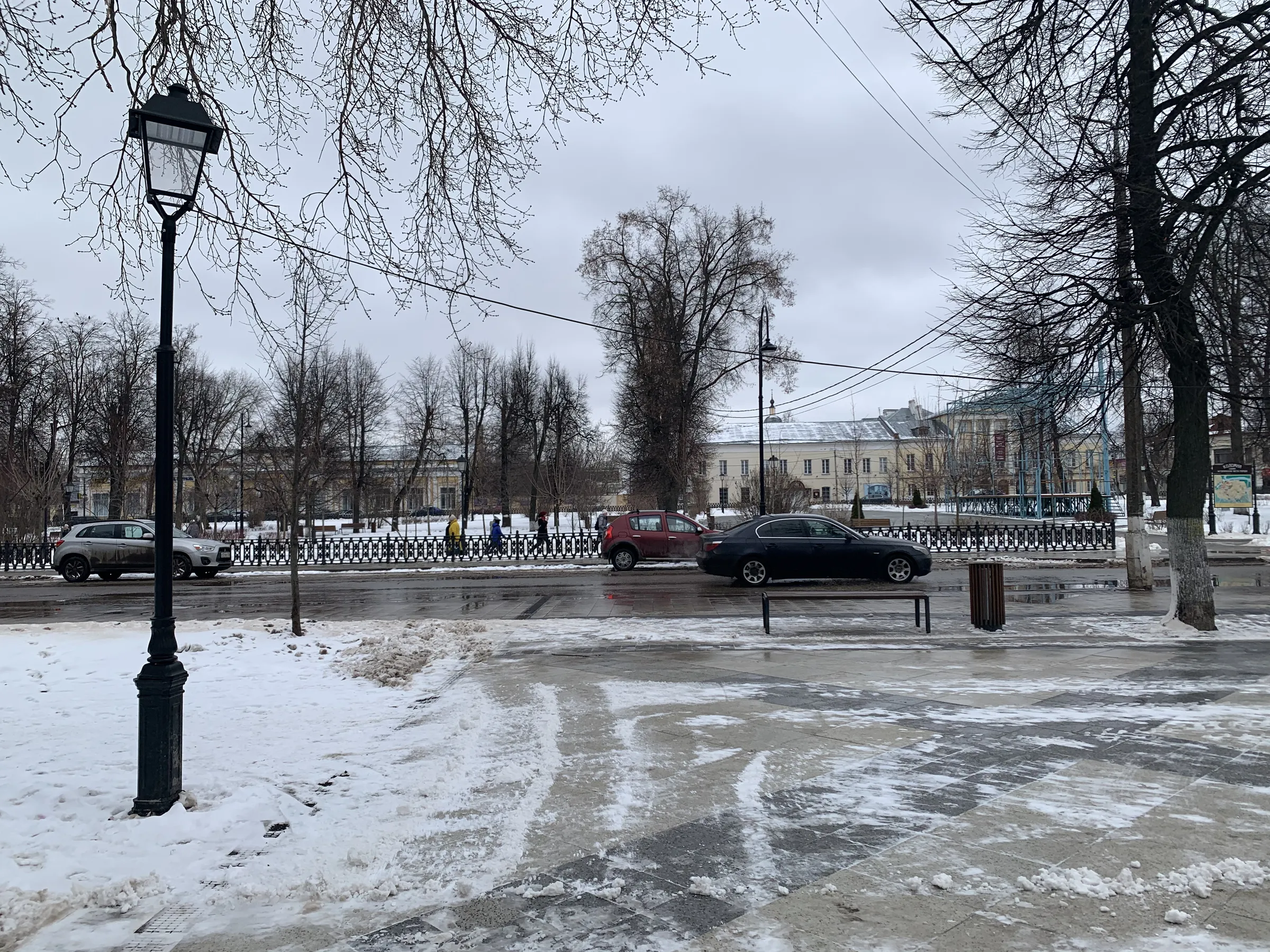 Парадная улица провинциального города, фото 3