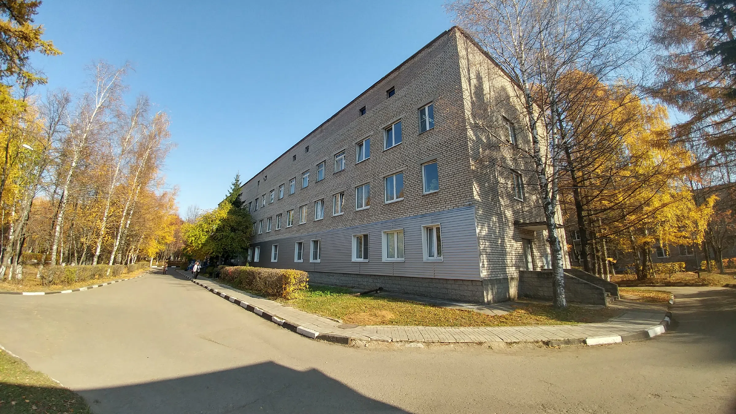 Парковка у жилых домов, фото 8