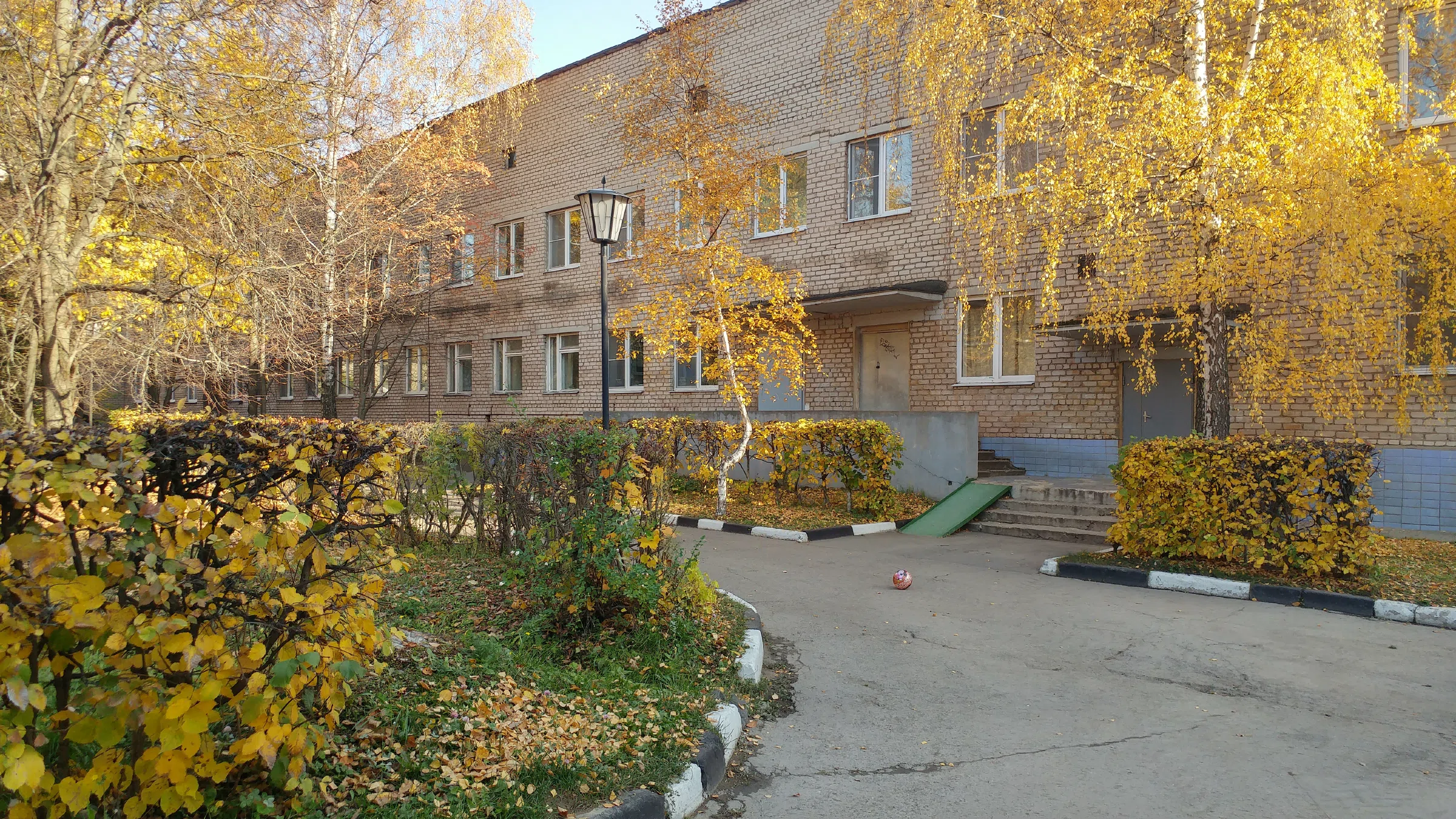 Парковка у жилых домов, фото 6
