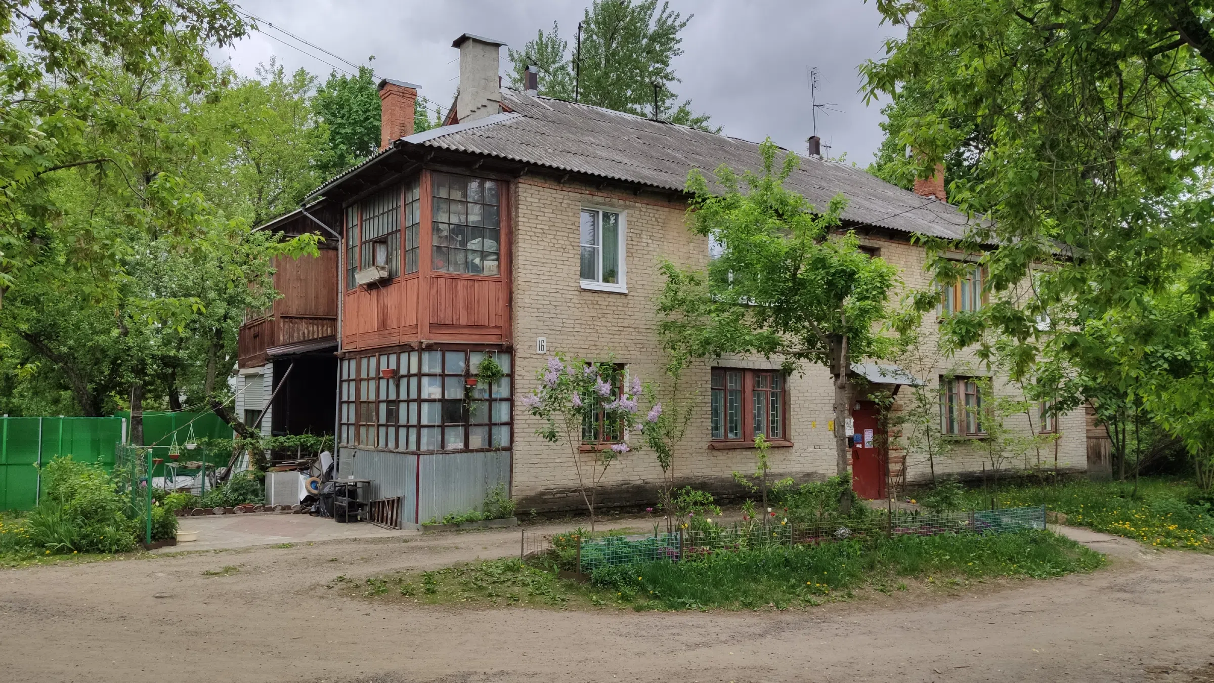 Деревенский дом с резьбой, фото 23