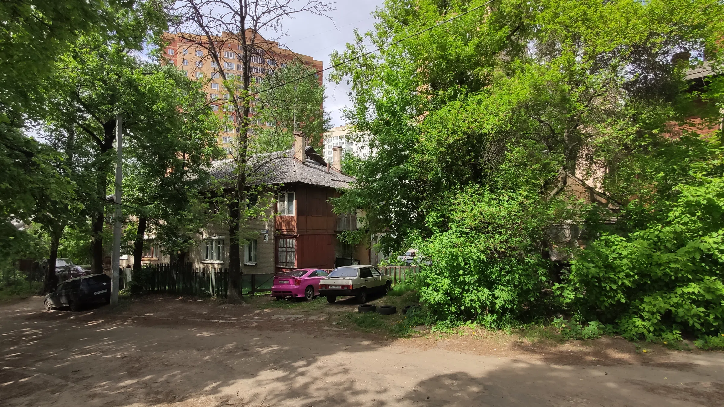 Деревенский дом с резьбой, фото 8