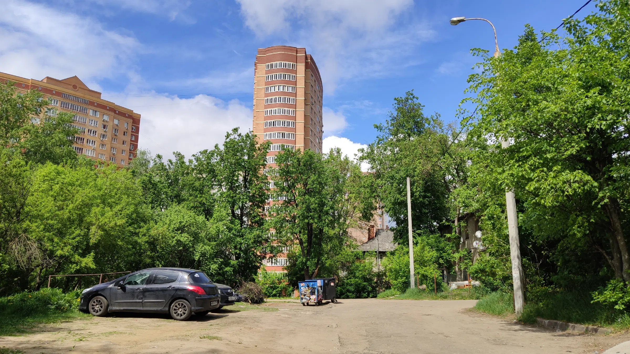 Деревенский дом с резьбой, фото 3