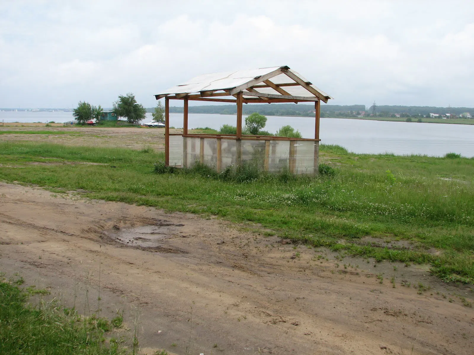 Природный ландшафт с водоемом, фото 24