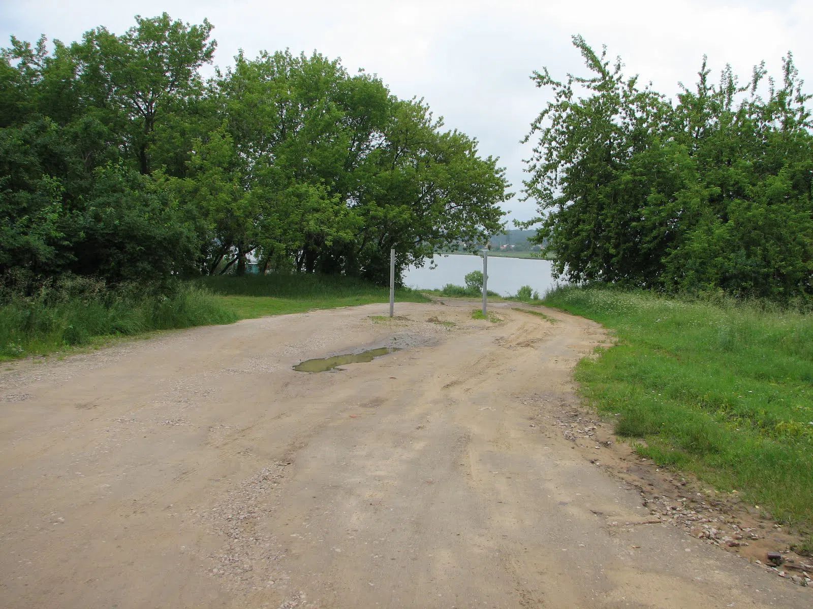 Природный ландшафт с водоемом, фото 15
