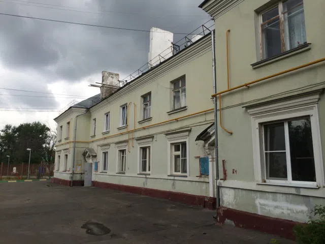 Двухэтажный дом в зелёном дворе, фото 17
