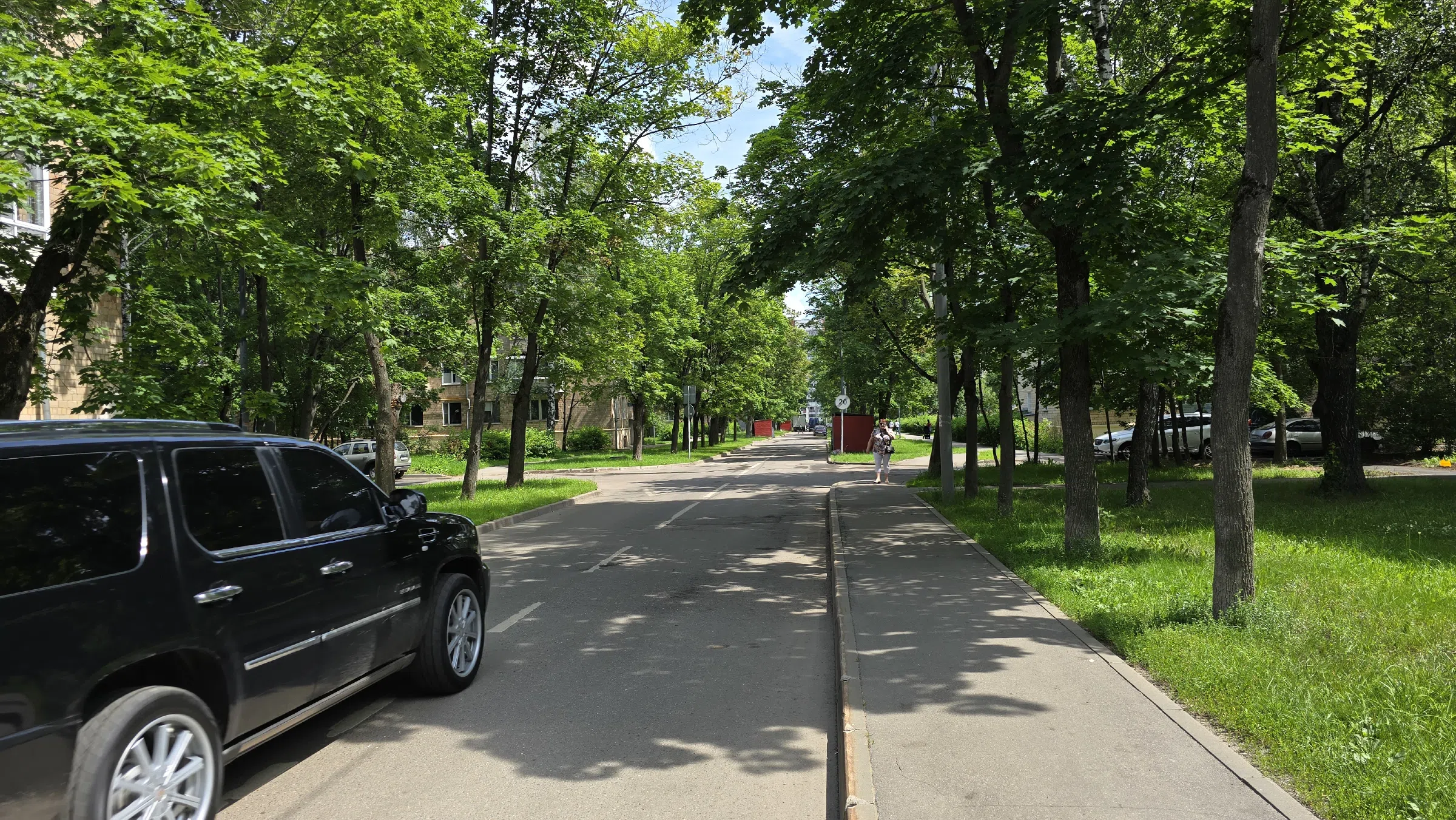 Улица с широким газоном, фото 19