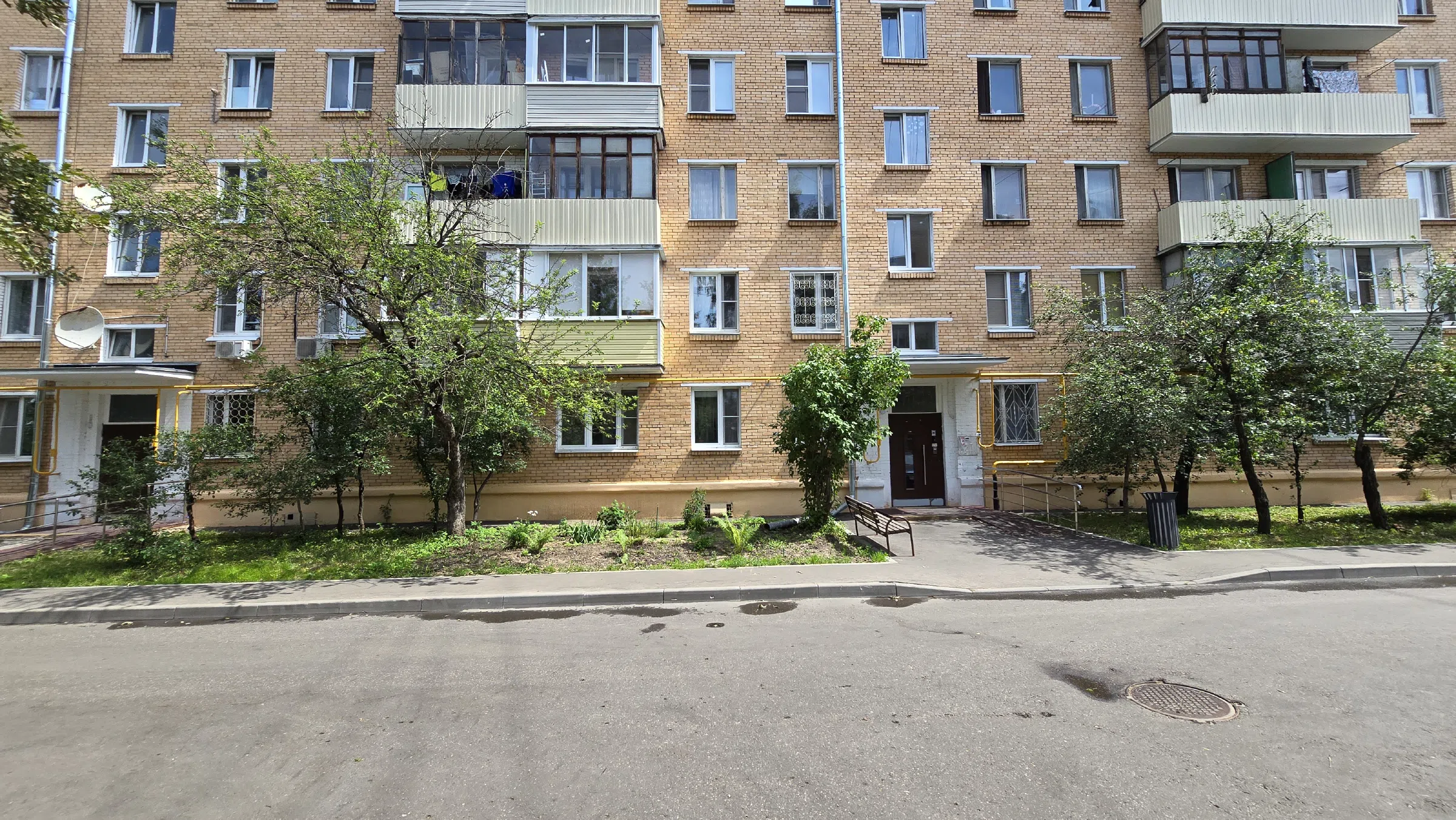 Улица с широким газоном, фото 11