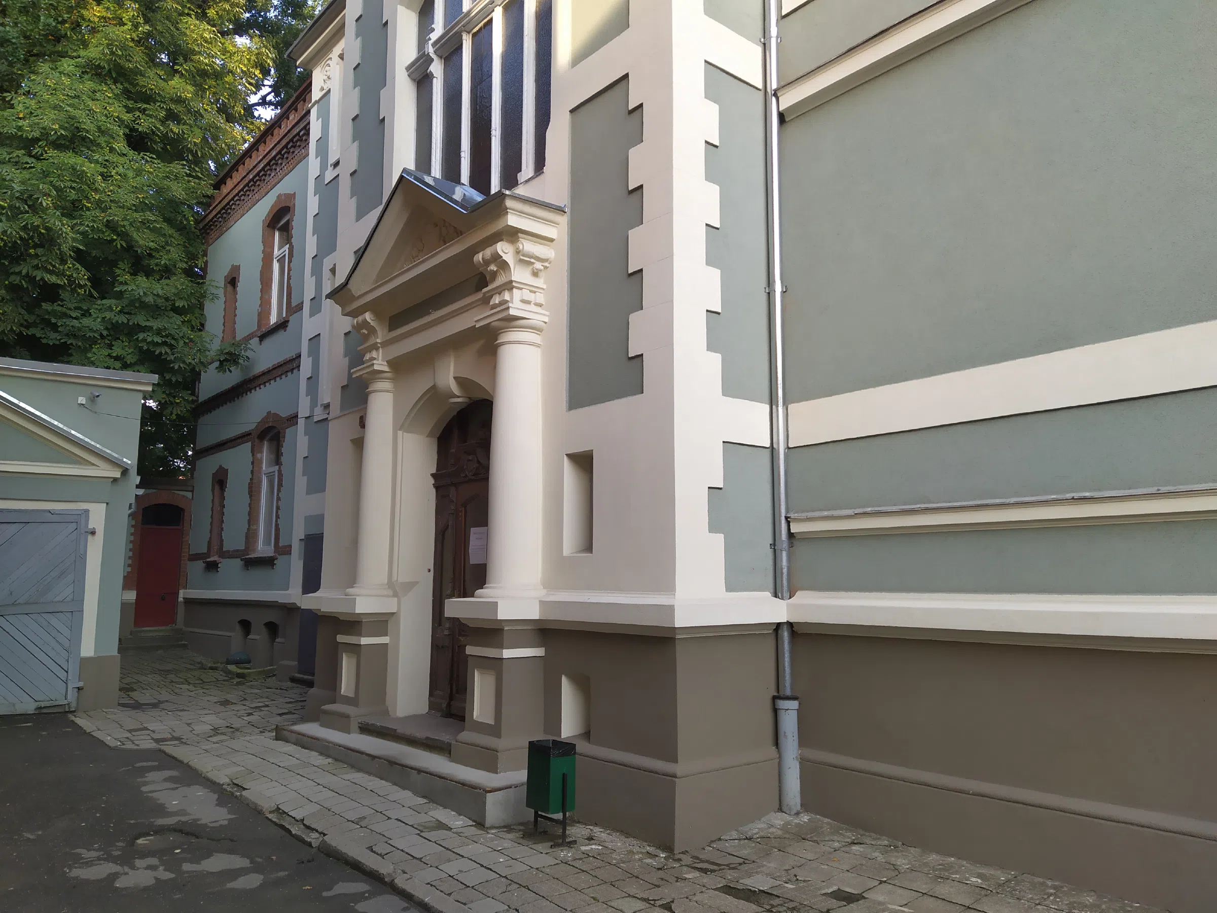 Резной особняк начала века, фото 3