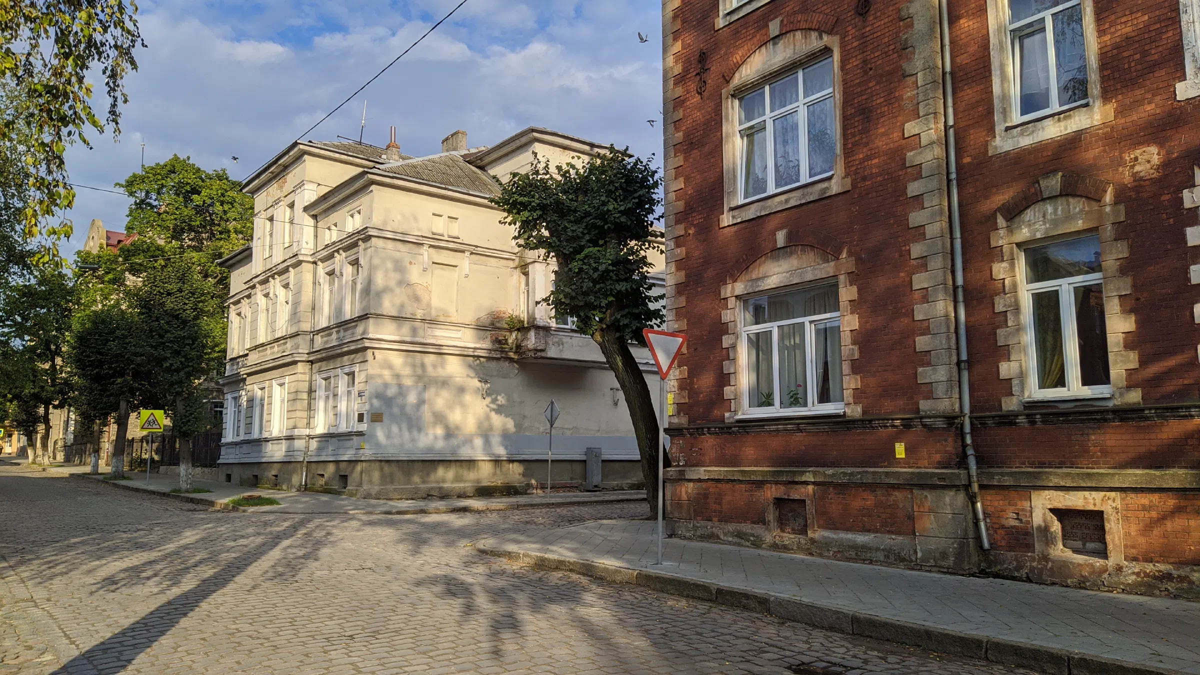 Старинная улица с мостовой, фото 5