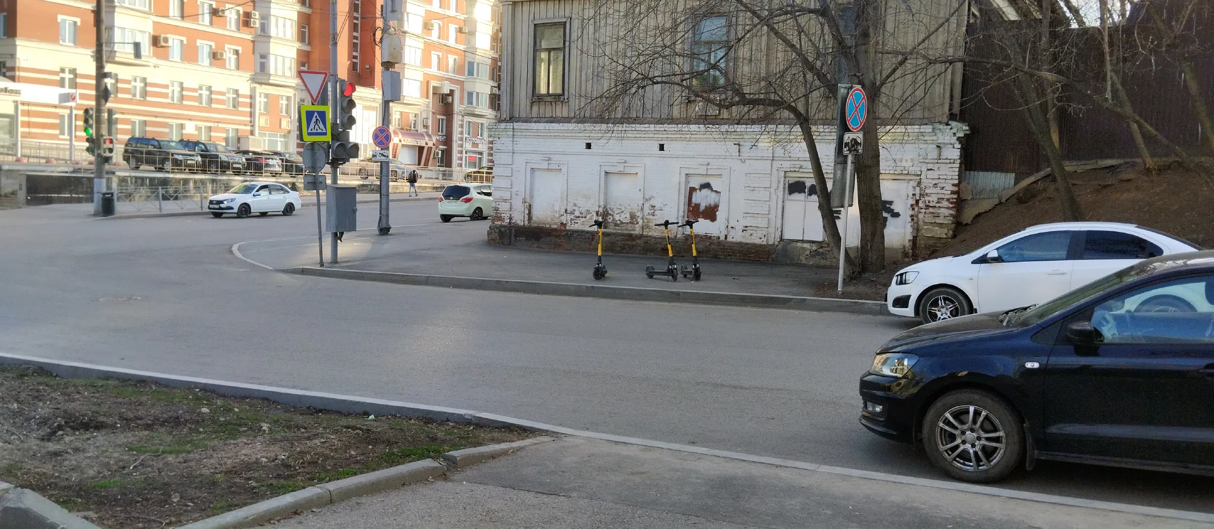 Городская улица с домом, фото 3