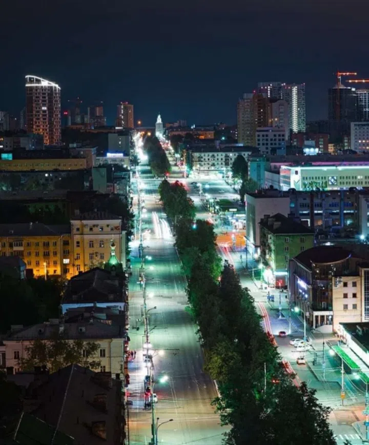 Бульвар с ночной подсветкой, фото 4
