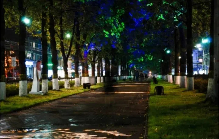 Бульвар с ночной подсветкой, фото 3