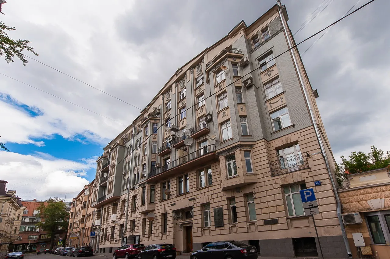 Сталинка с антиквариатом, фото 1