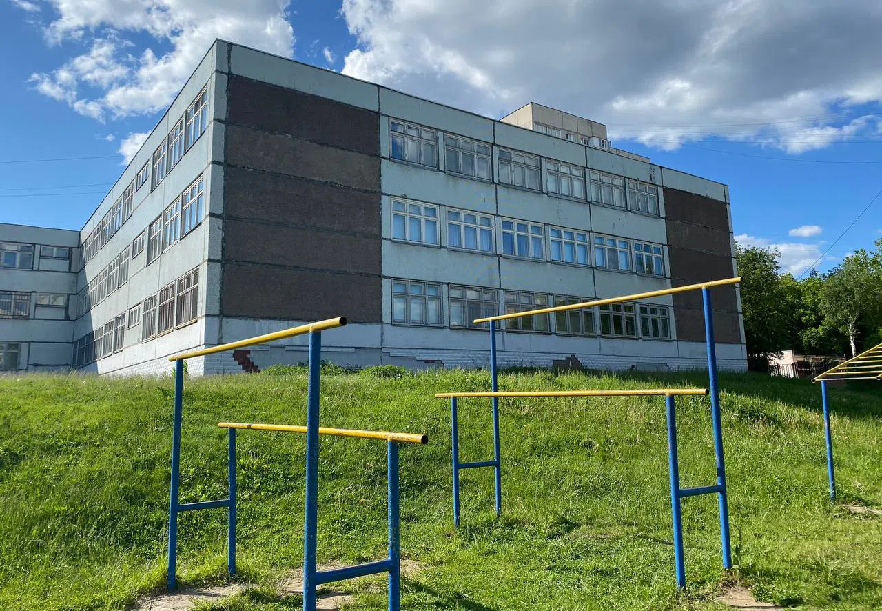 Школа у пустыря, фото 2