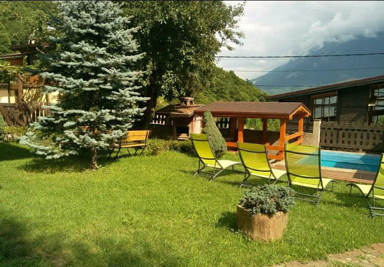 Дача в горах с бассейном, фото 3