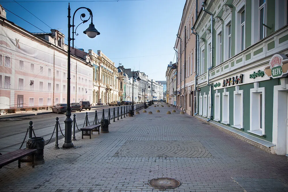 Старинная улица с храмом, фото 4