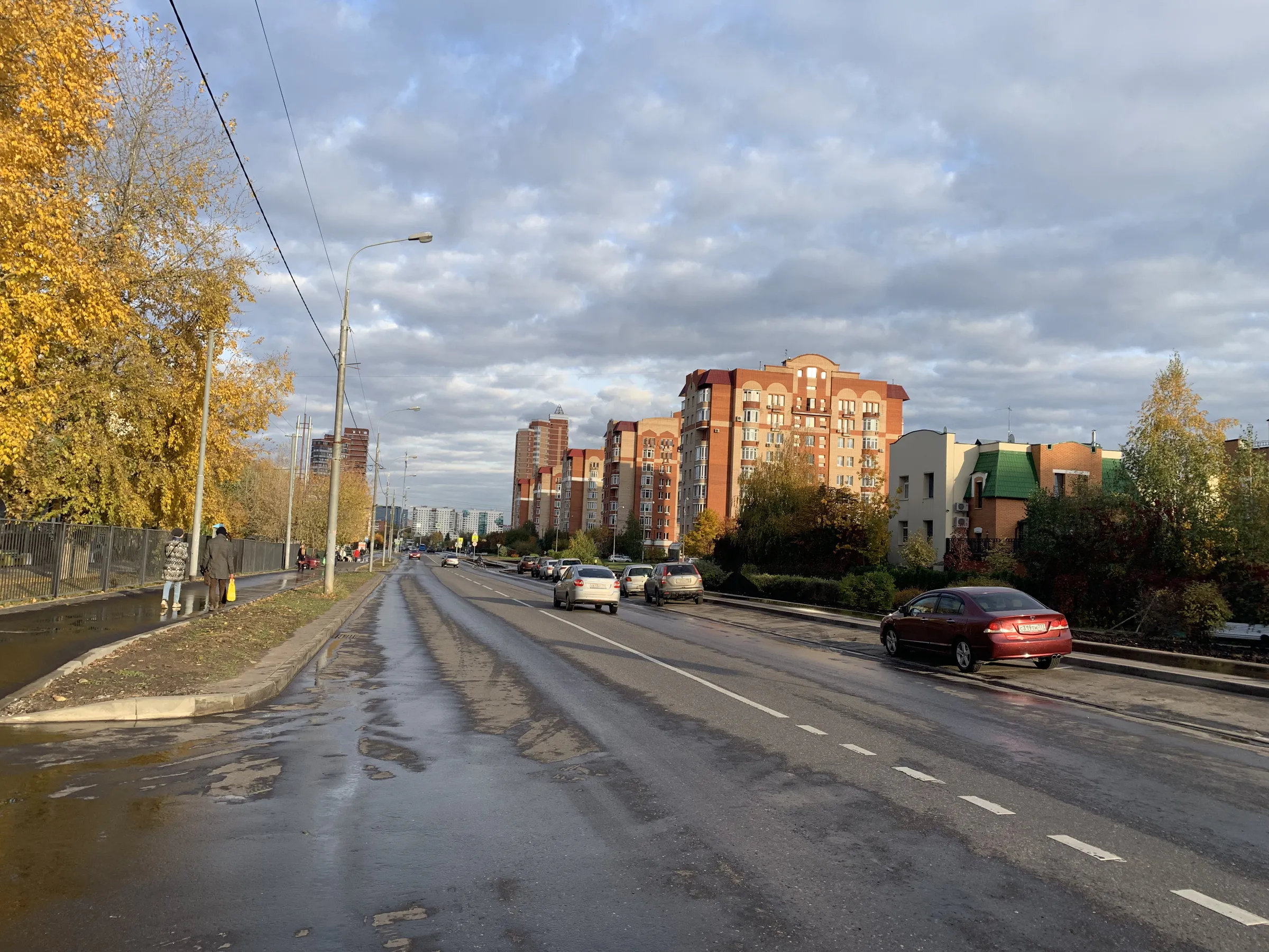 Улица с жилыми домами, фото 1