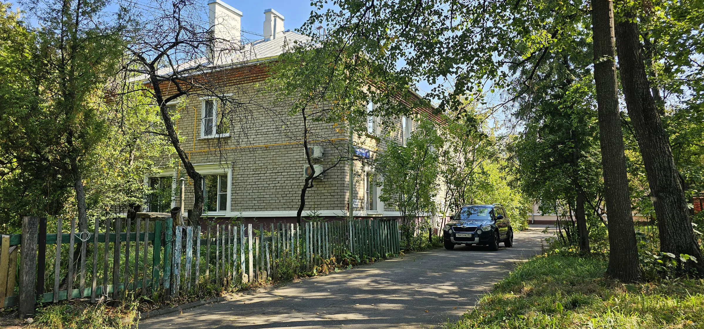 Дачный двор с берёзами, фото 6