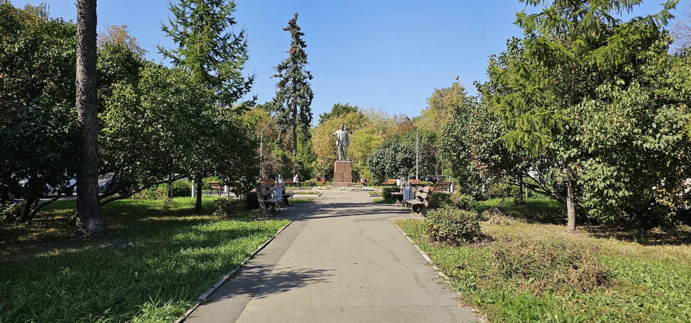 Памятник в парке, фото 4